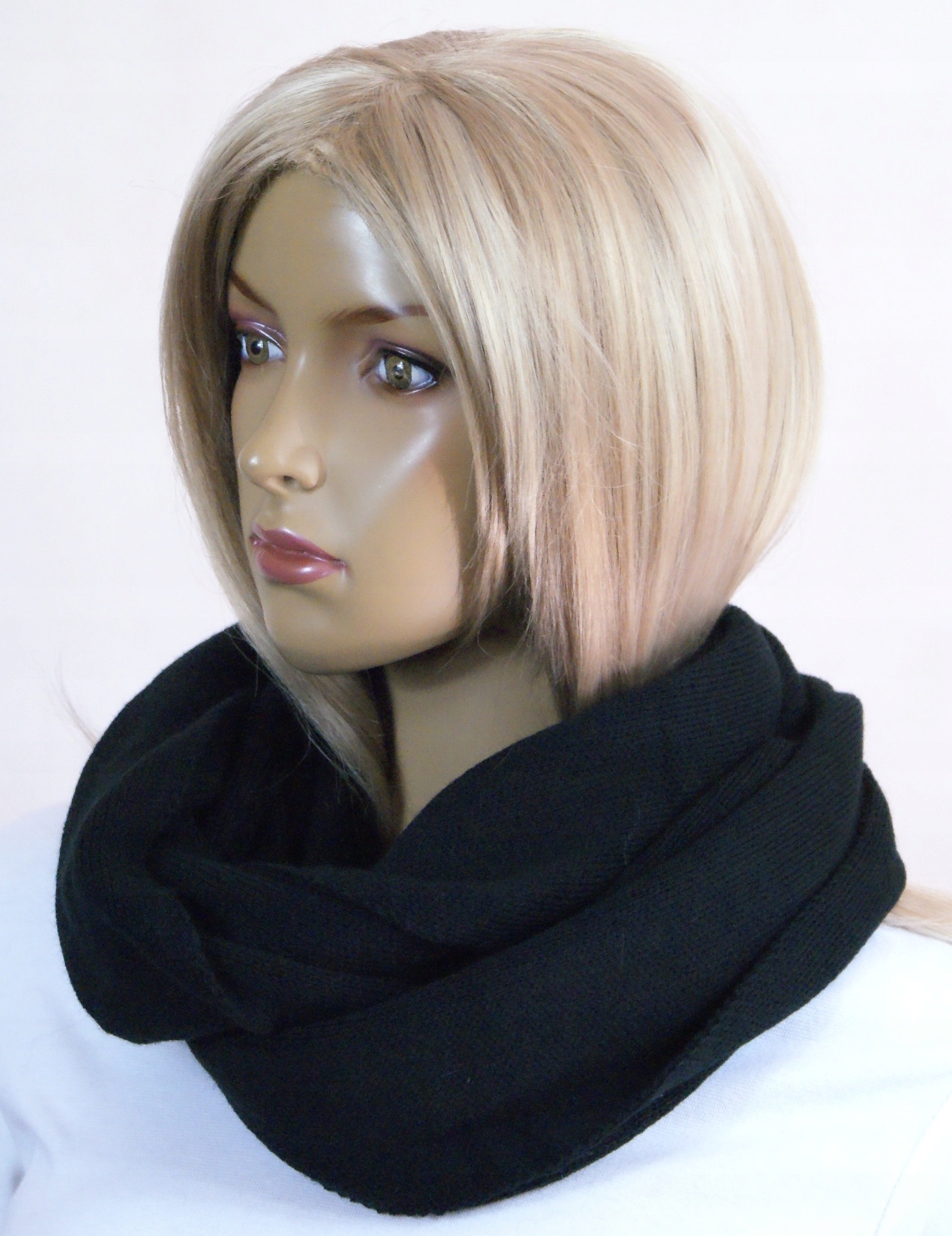 KOMIN -SZAL Materiał dominujący akryl