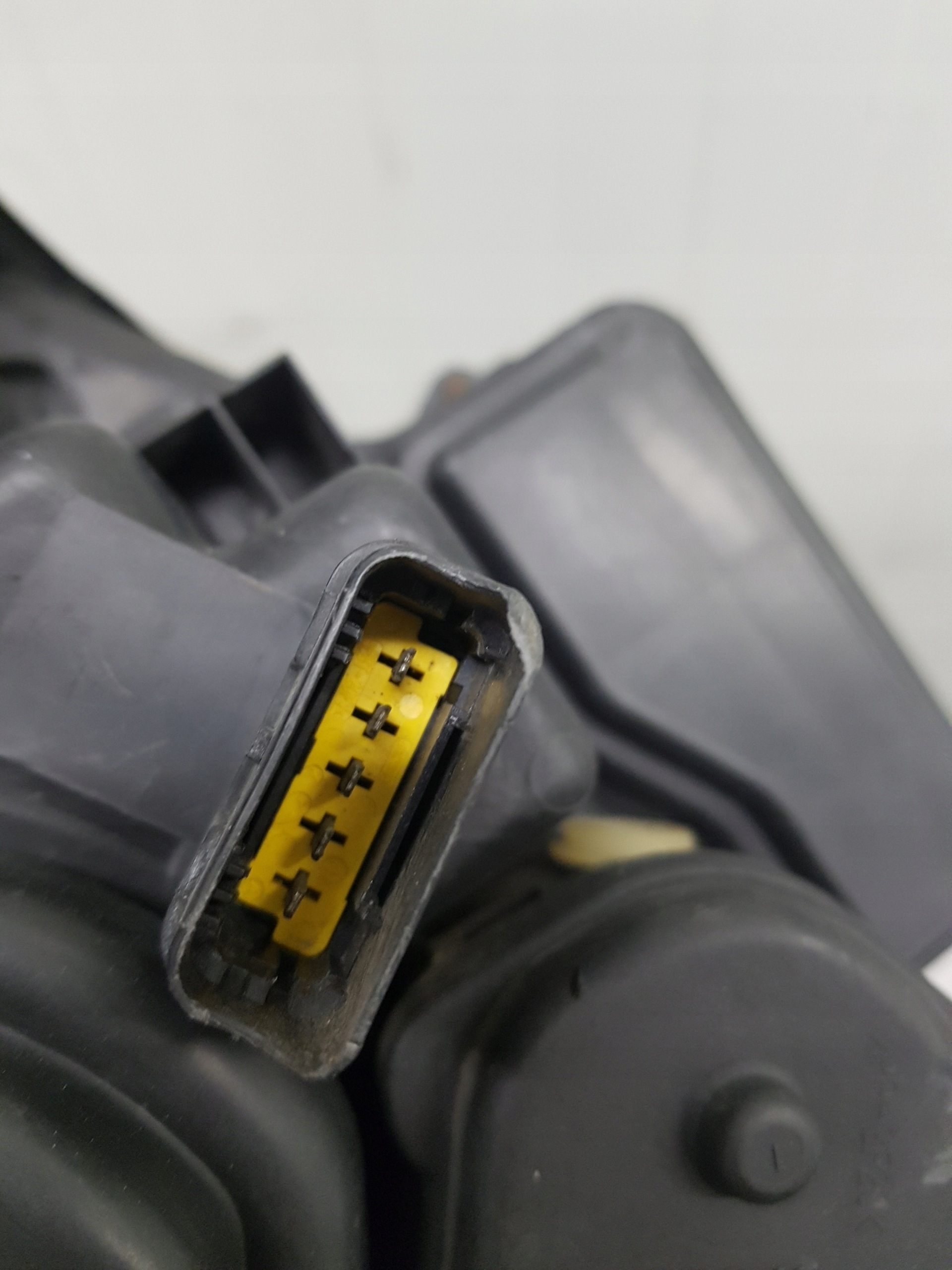 light left front RENAULT VELSATIS 82000-14357/--C