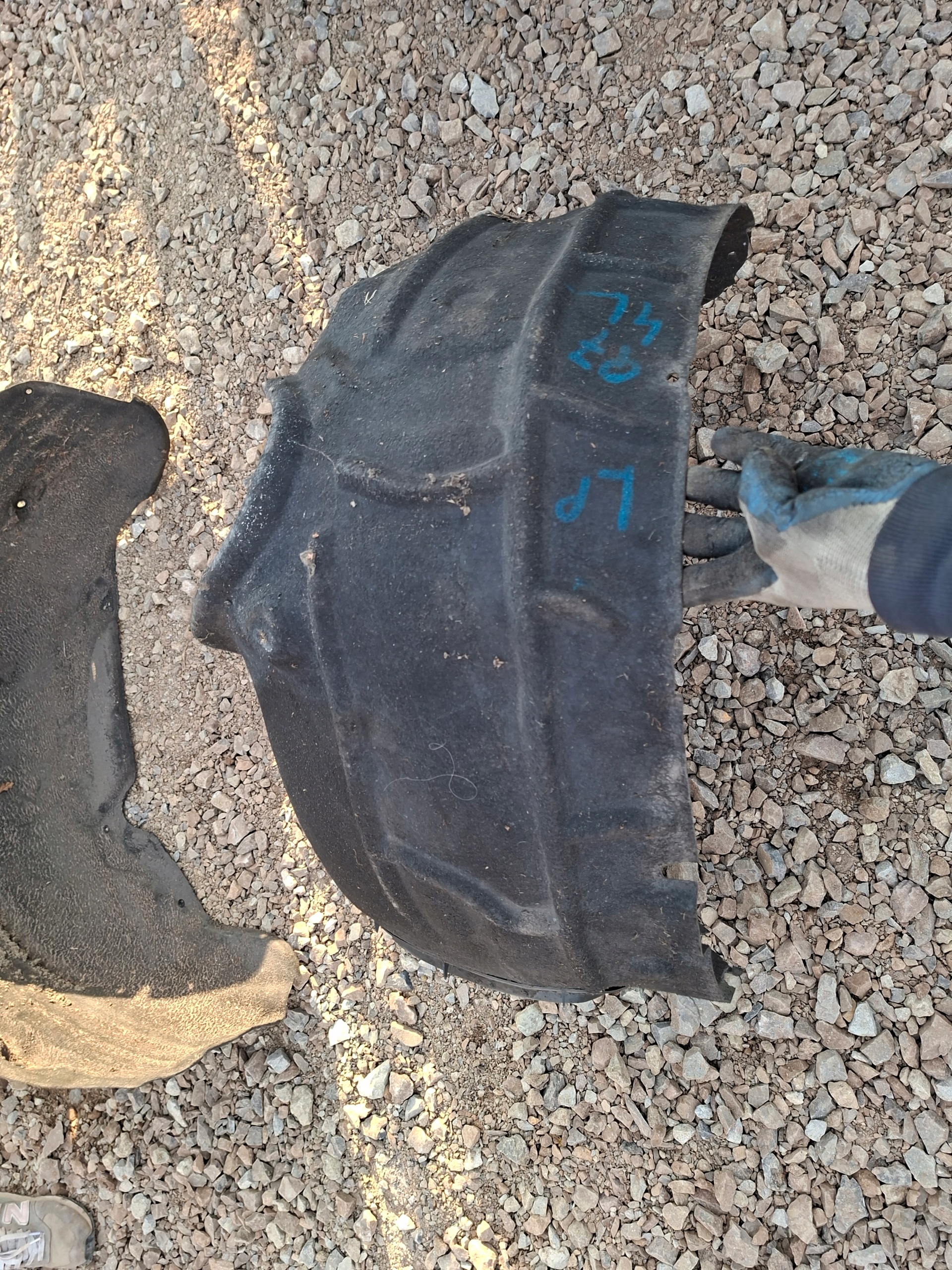 mudguard left front front left Audi Q7 4L