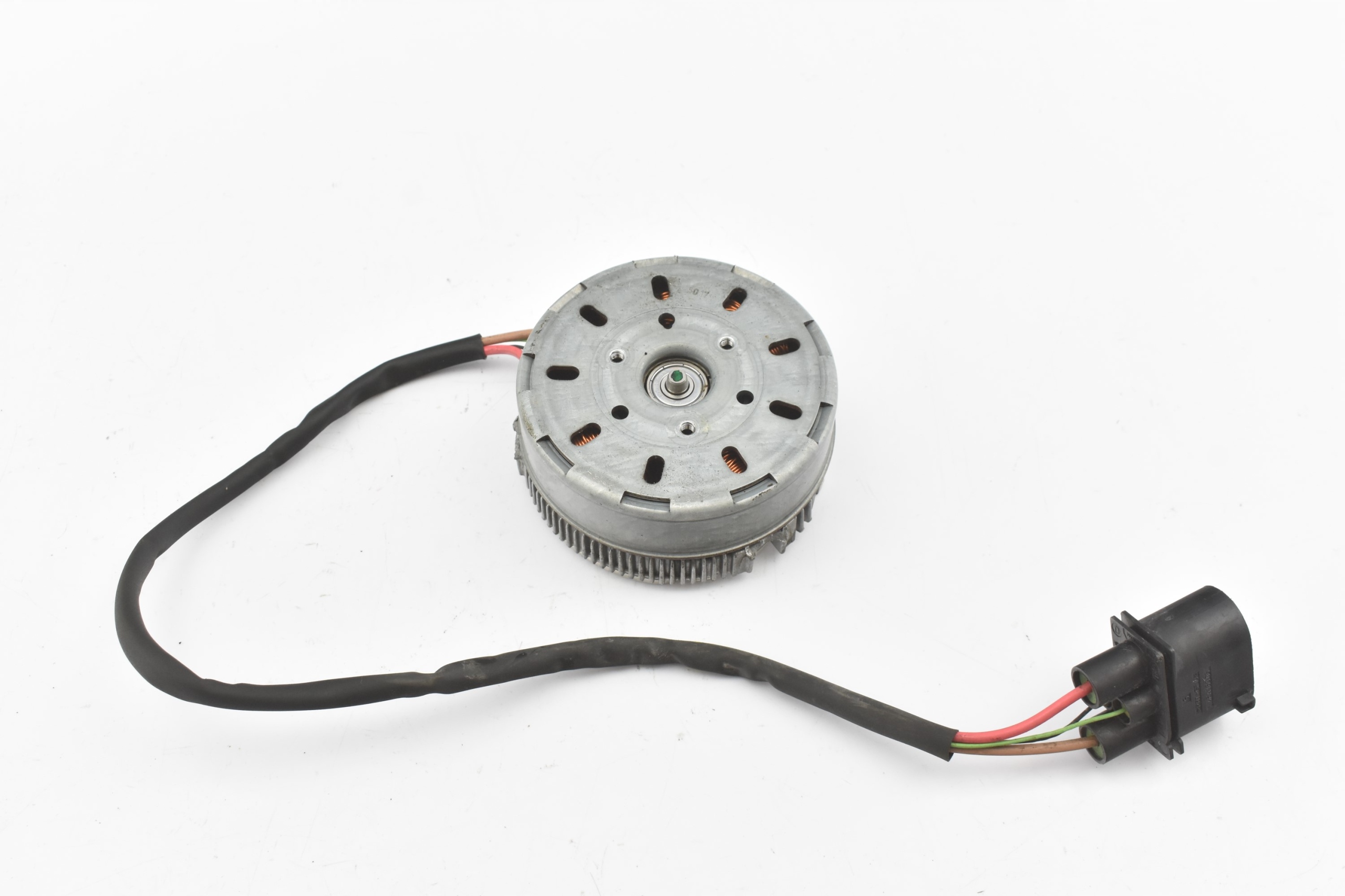 SILNIK WENTYLATORA CHŁODNICY SEAT LEON III Q2 OCTAVIA III SUPERB III 1.4TSI