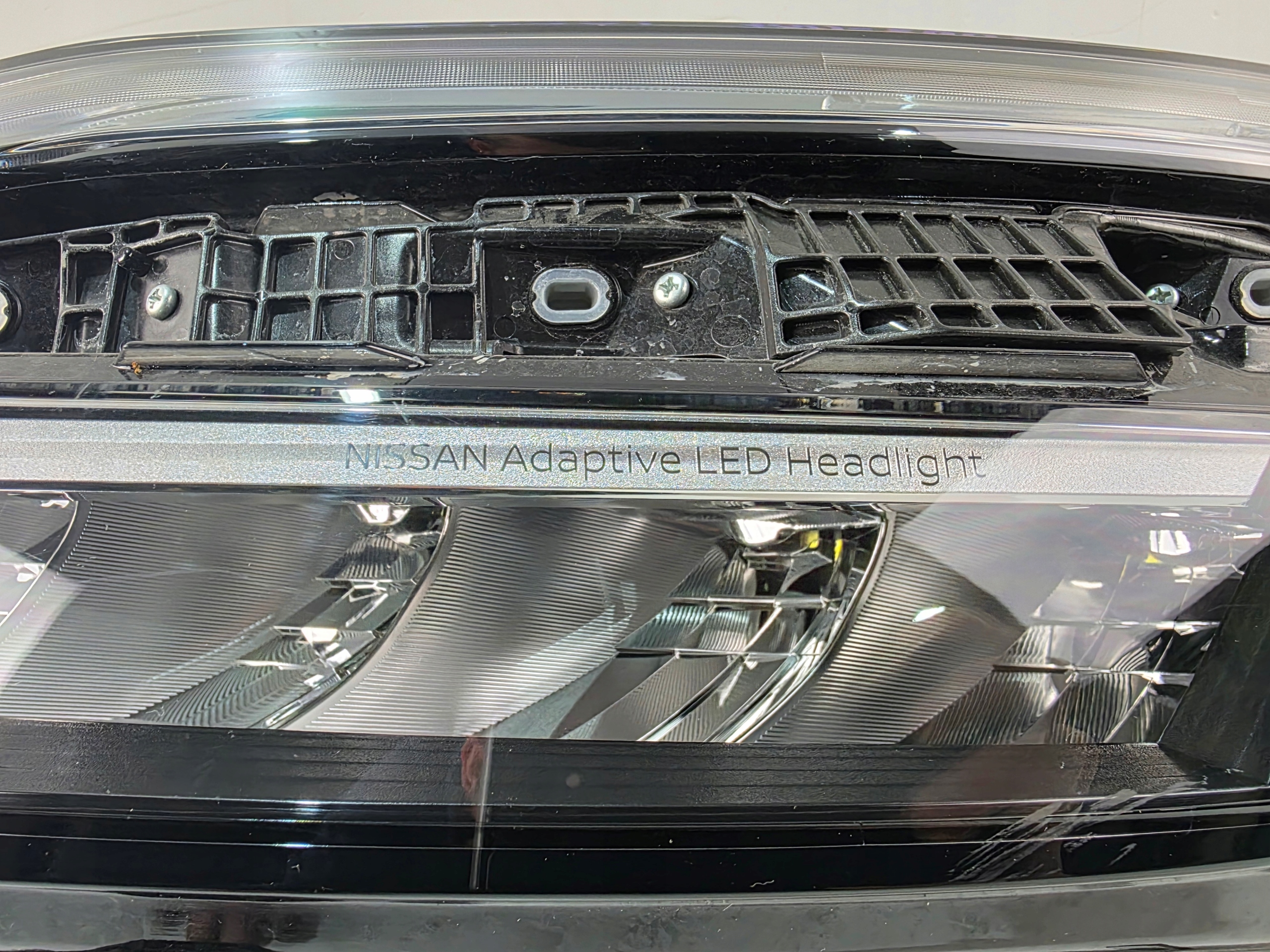 lights front ADAPTIVE LED NISSAN QASHQAI III J12 100-8D02J