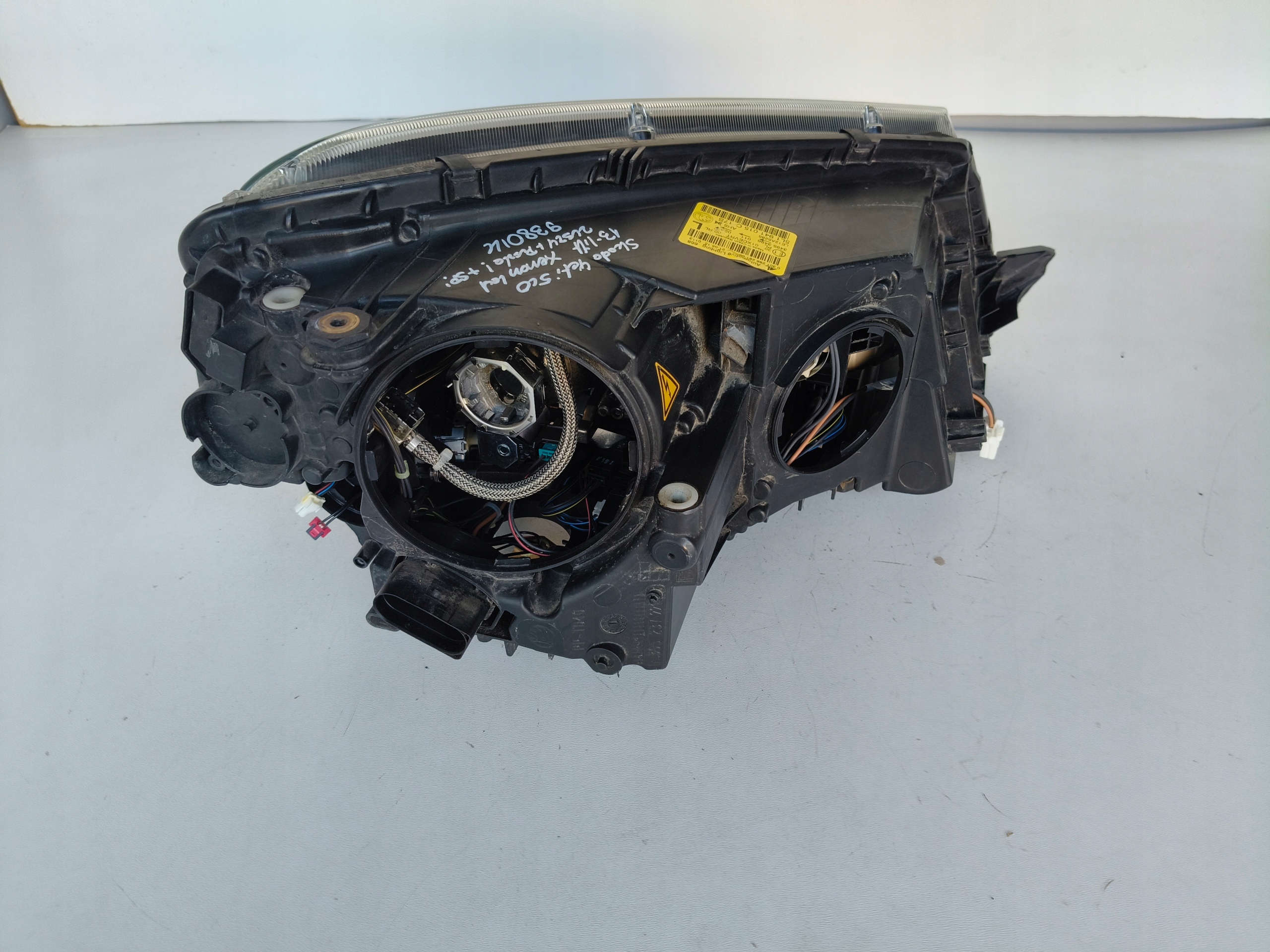 light left REFLEKTOR SKODA YETI 5L 5L0 13- LIFT XENON LED