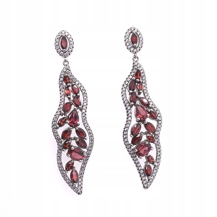 Stříbrné náušnice s granáty