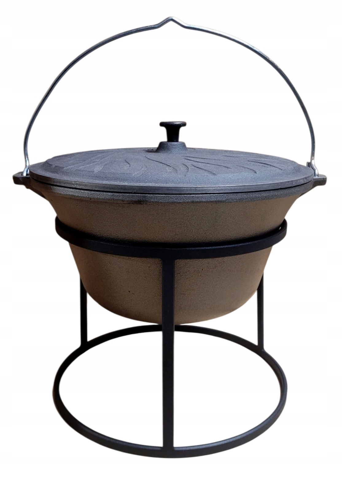 Litinový kotlík 8 L s litinovým víkem stojan na oheň