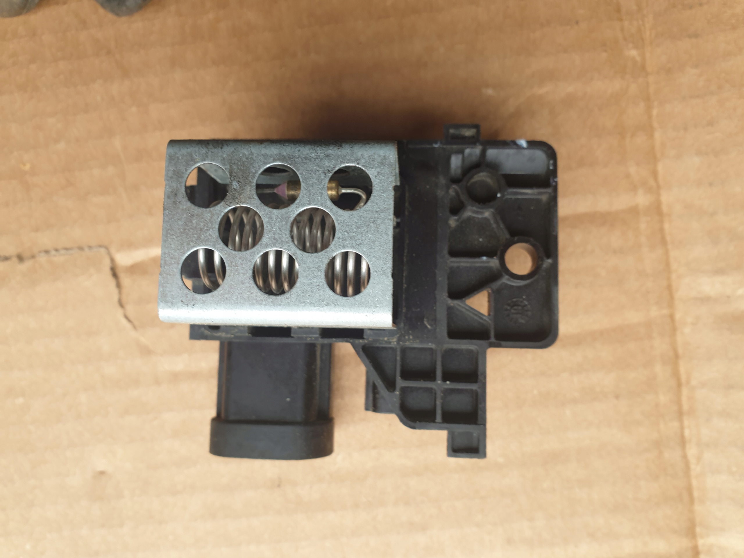 modulo VENTOLE OPORNICA RENAULT CLIO 4 IV CAPTUR DACIA 255503792R