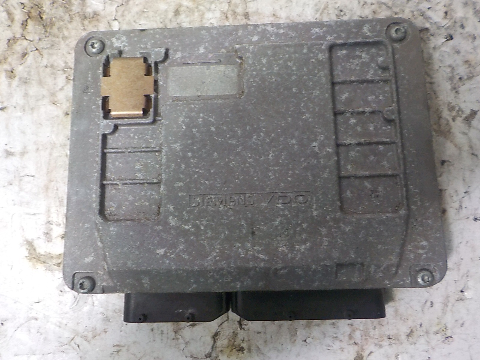 VW TOURAN and computer control unit 06A906033KR 5WP4049604