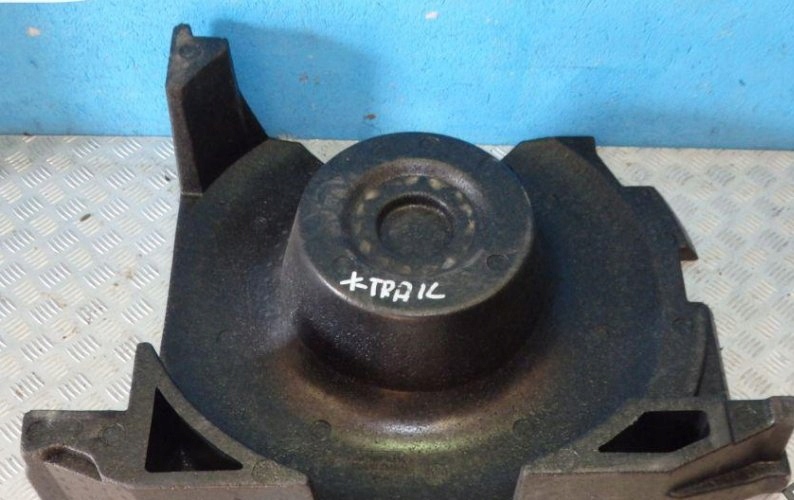 @ NISSAN X-TRAIL T30 PIANKA WKŁAD KOŁA ZAPASOWEGO