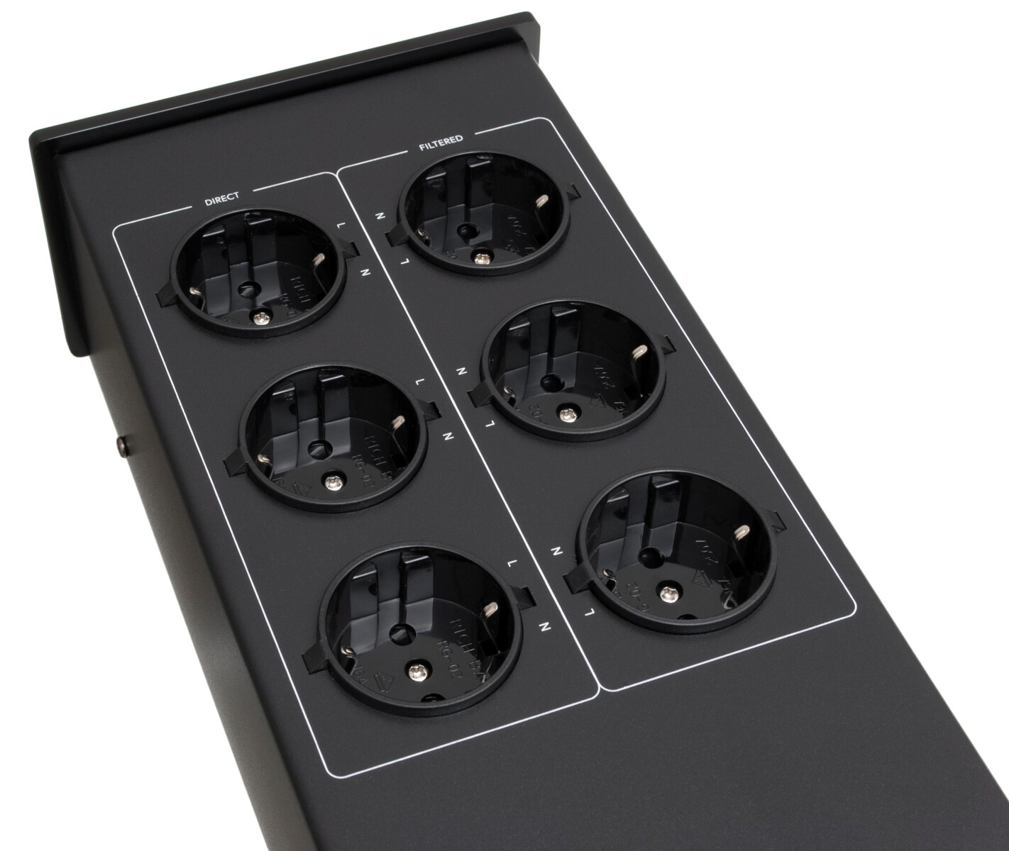 Taga Harmony PF-600 Listwa Filtr zasilający EAN (GTIN) 9786543654368