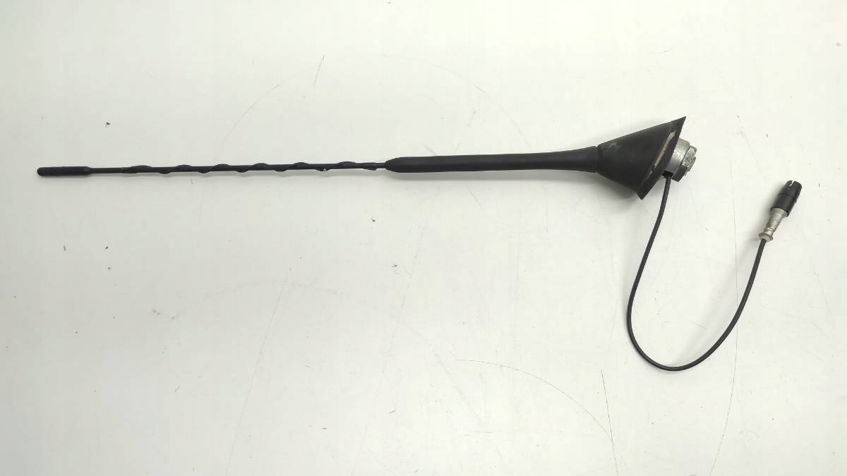 35TGERGF43T - АНТЕННА FIAT PANDA II 51767993 EU