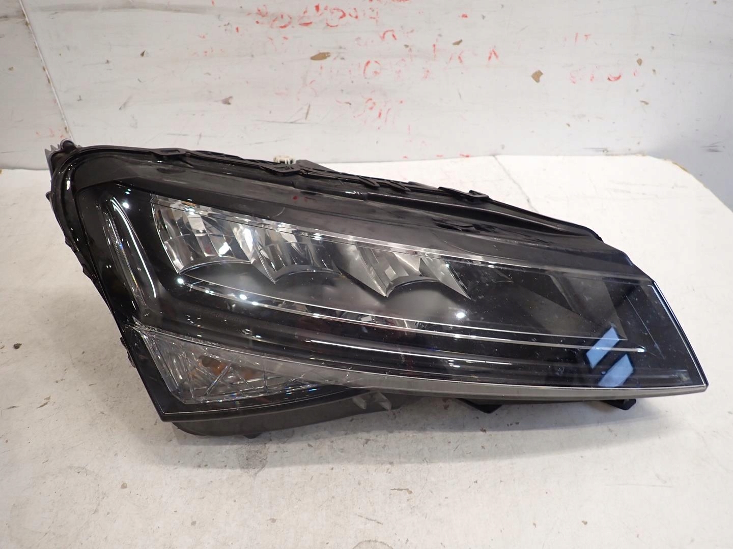 light front right SKODA SUPERB III LIFT FULL LED 2018- 3V1941016C