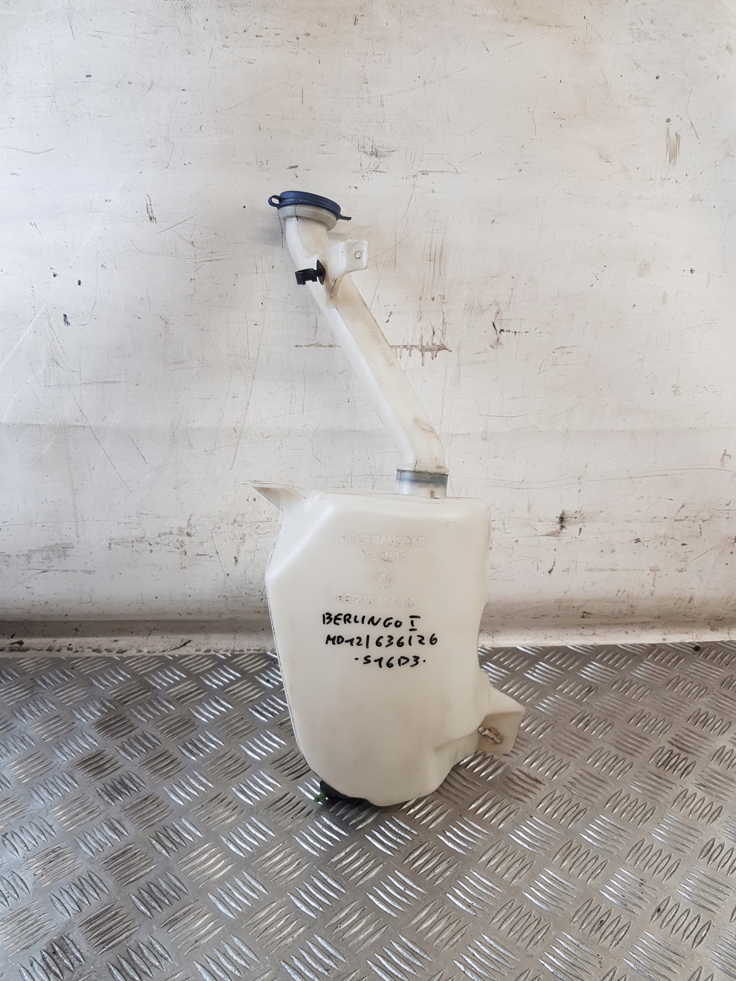 serbatoio LIQUIDO LAVAFARI Pompa 9621010480 CITROEN BERLINGO e