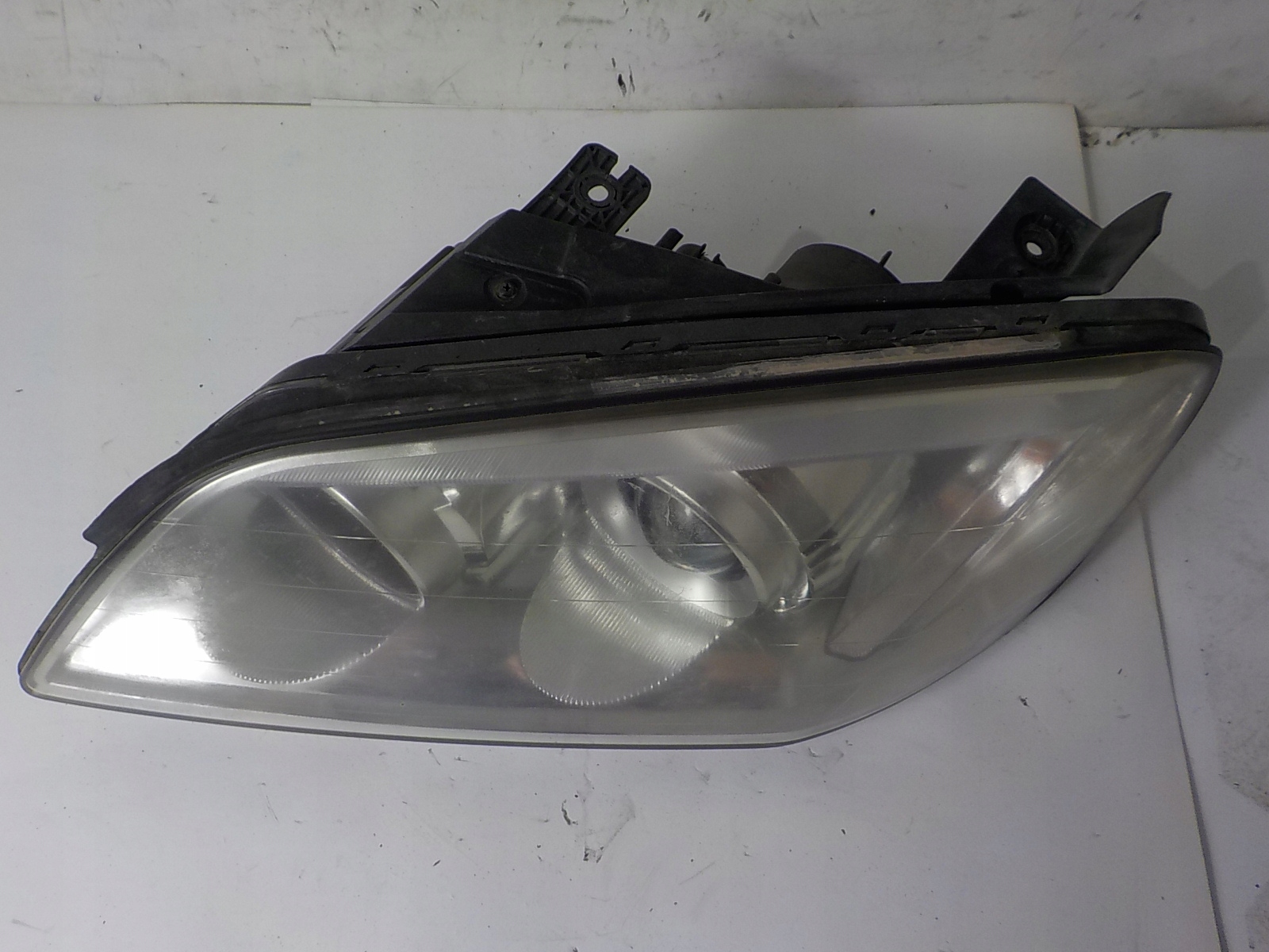 CHEVROLET CAPTIVA light left front front UK