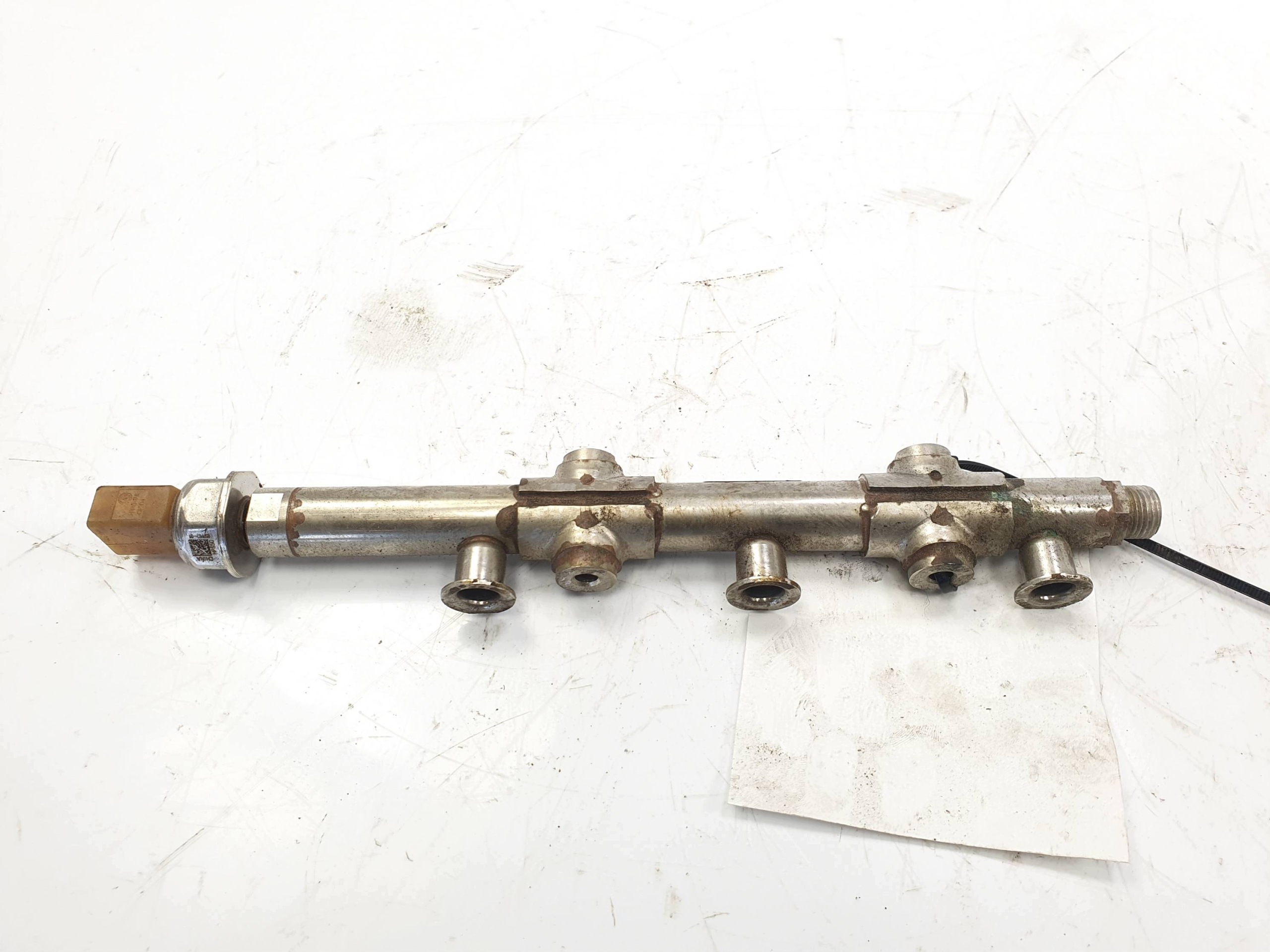 Rampe injection 04C906054B SKODA RAPID