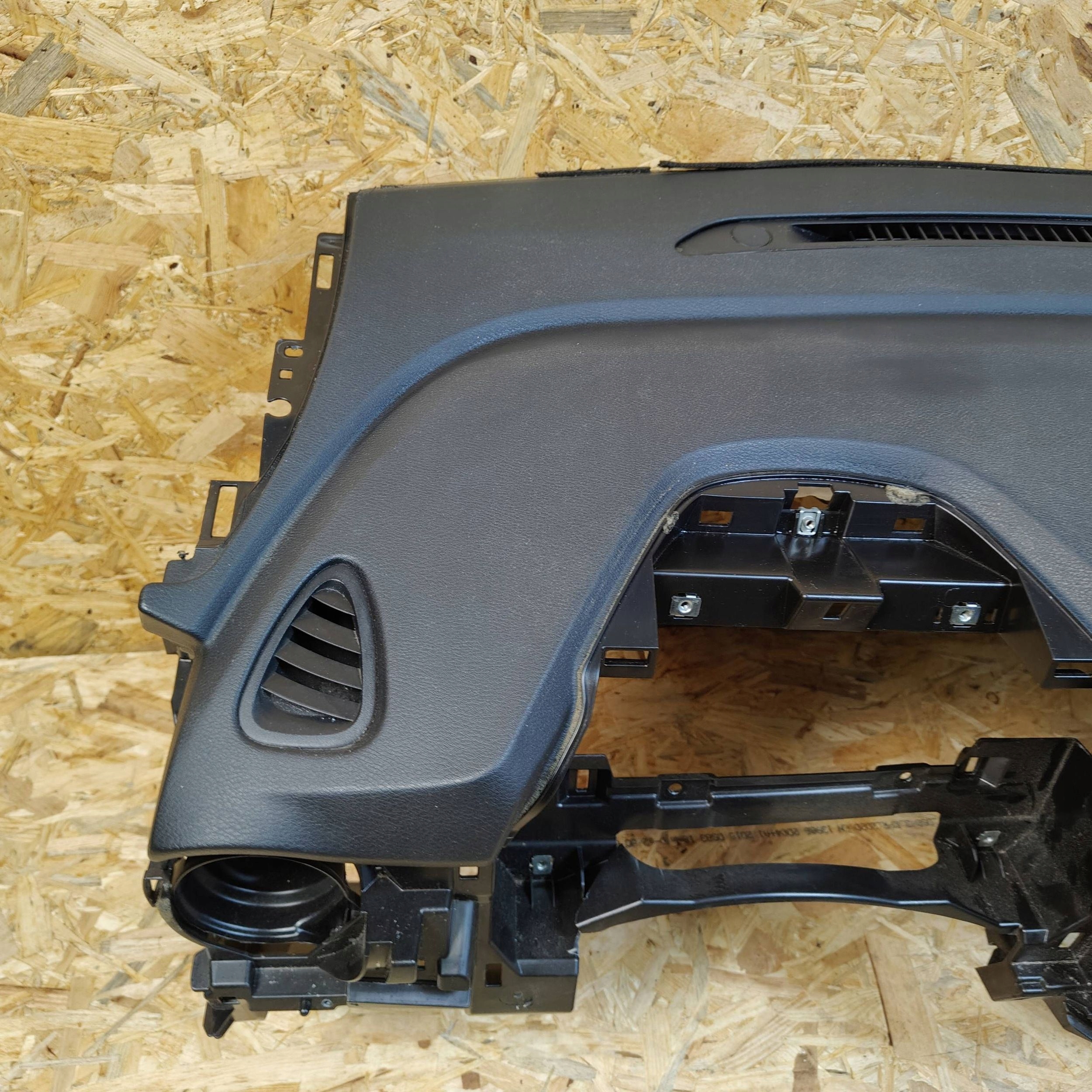 dashboard instrument panel Nissan Micra K14 airbags