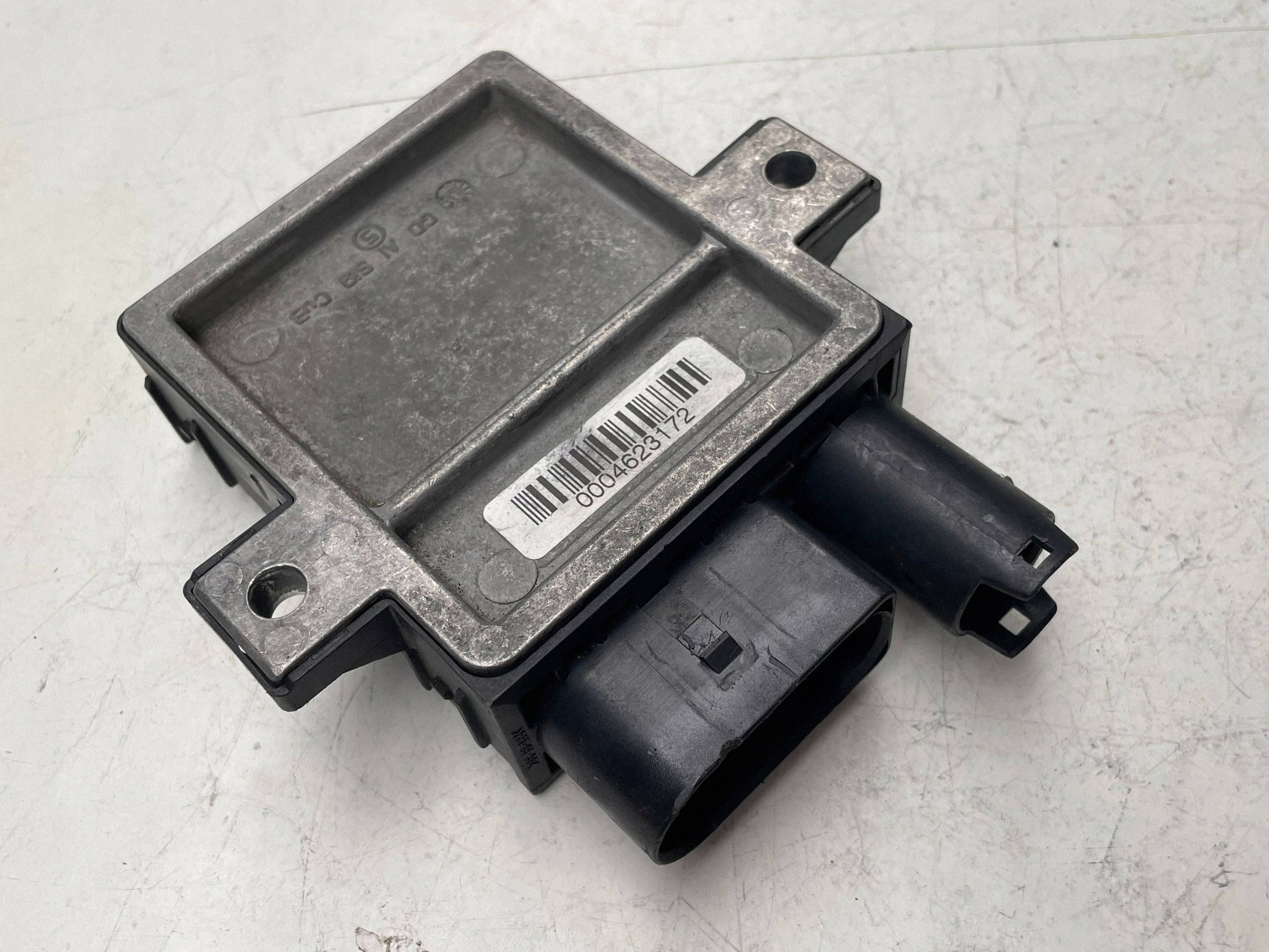 control unit plugs zarowych Mercedes-Benz A6421533879 !J