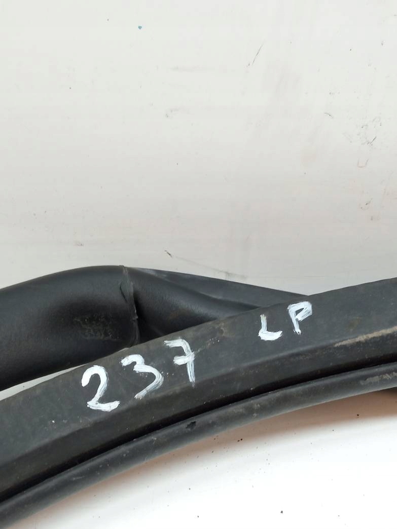 gasket door left front driver´s bodywork KL Jeep Cherokee V (2014- )