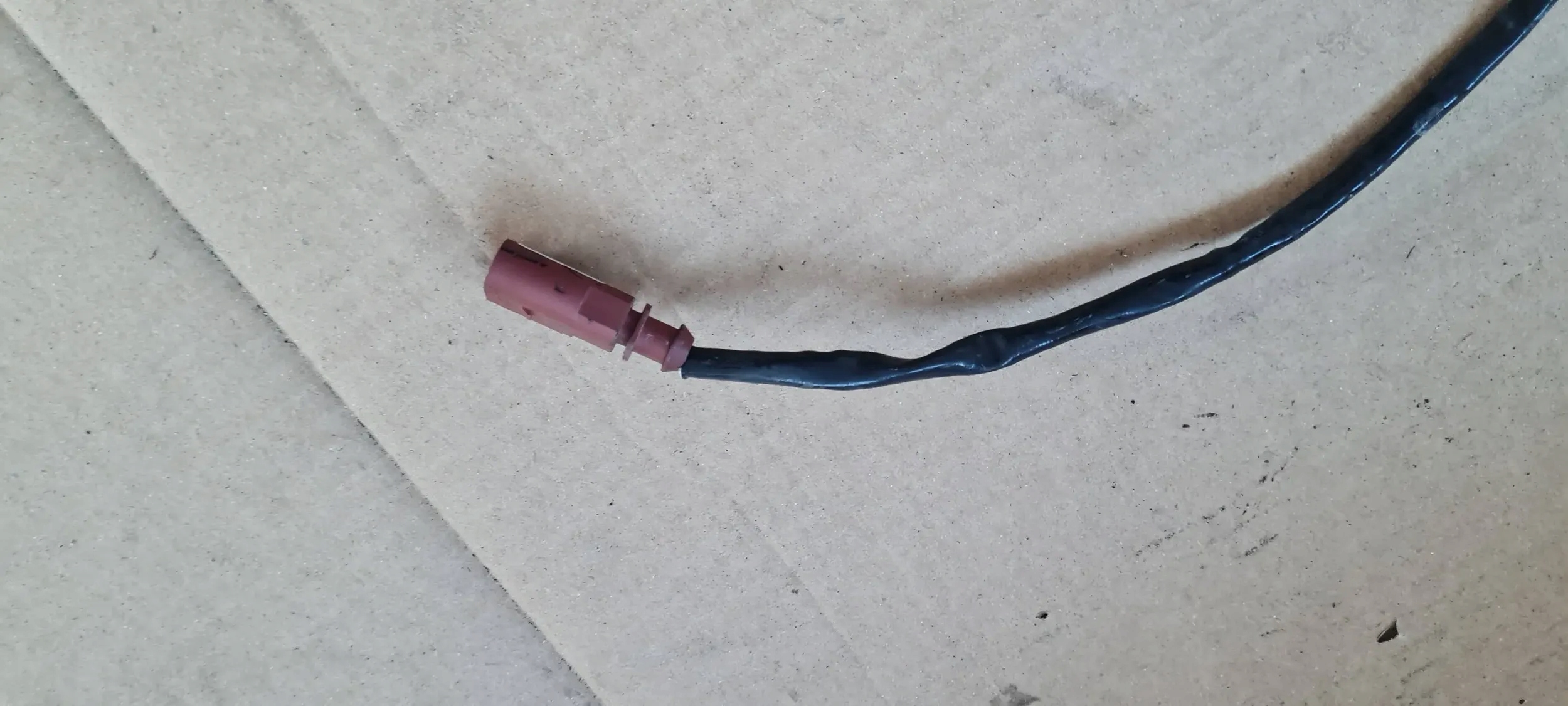 A4 B9 8W SENSOR TEMPERATURY GASE 2.0 TDI 8W0906088B A5 8W Q5 A6