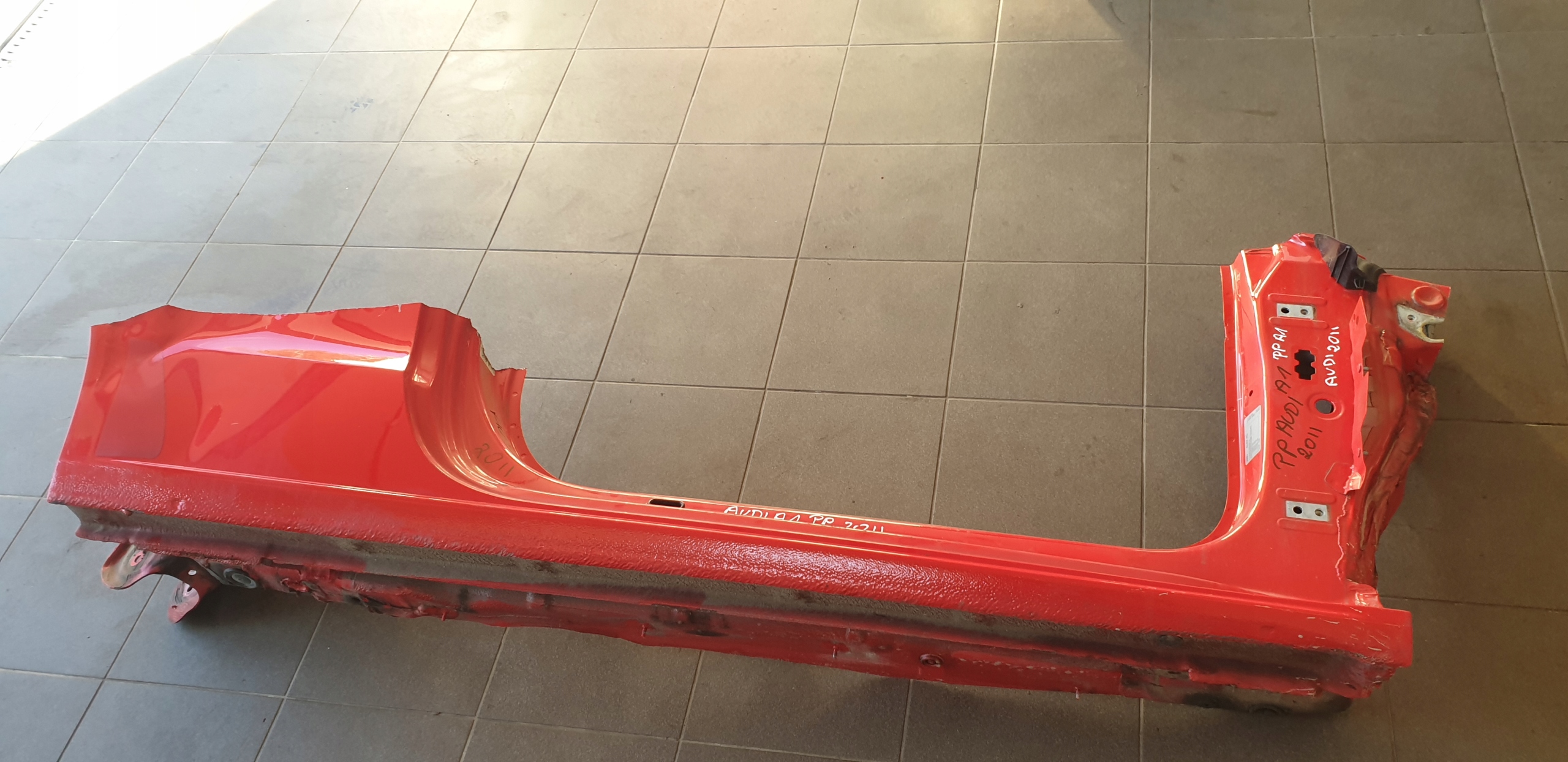 pillar DRZWIOWY threshold AUDI A1 8X 2009- PP