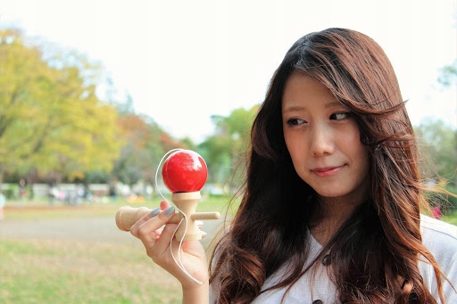 KENDAMA DREWNIANA GRA ZRĘCZNOŚCIOWA JAPOŃSKA Marka inna