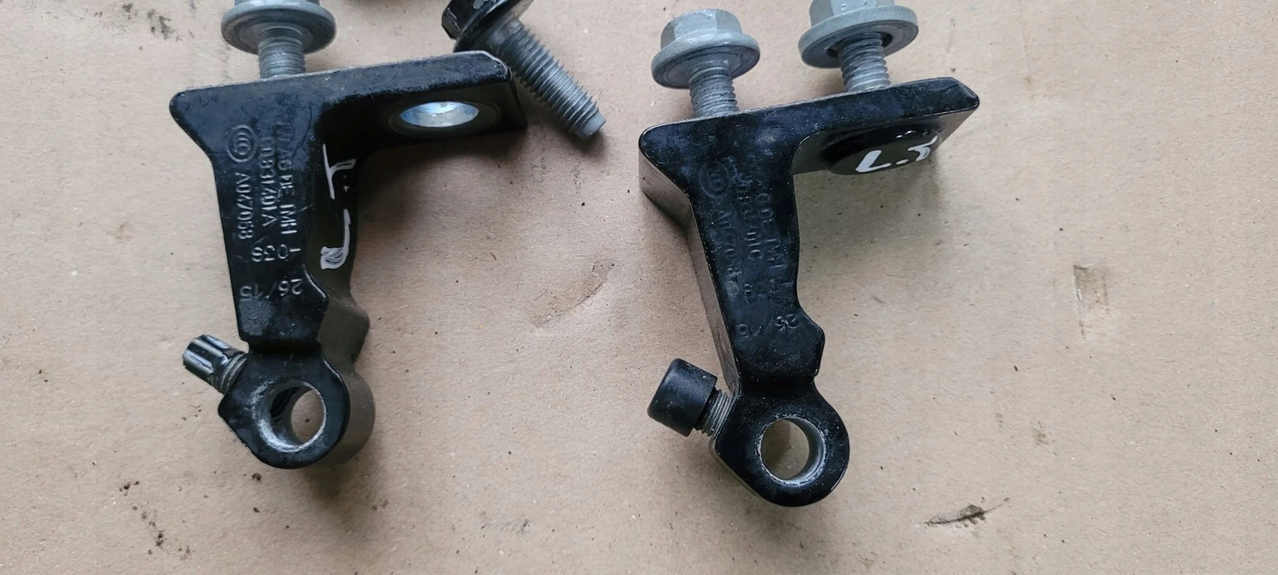 A6 C7 4G LIFT hinge hinges left rear part rear. KOMPLET LY9B