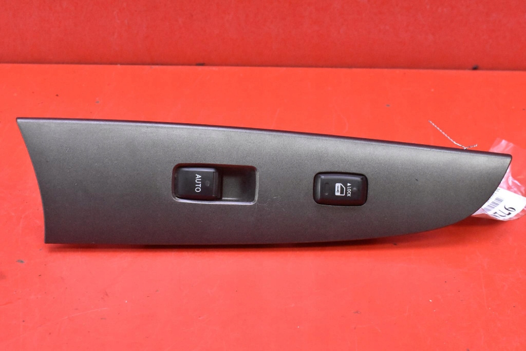 switch lifting windows right front 74231-53090 LEXUS IS220 XE20 05-10