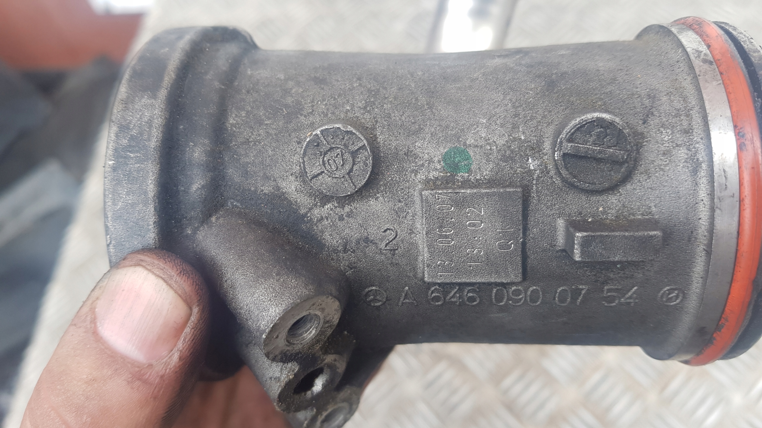 MERCEDES W204 2.2 CDI EGR valve pipe A6460900754