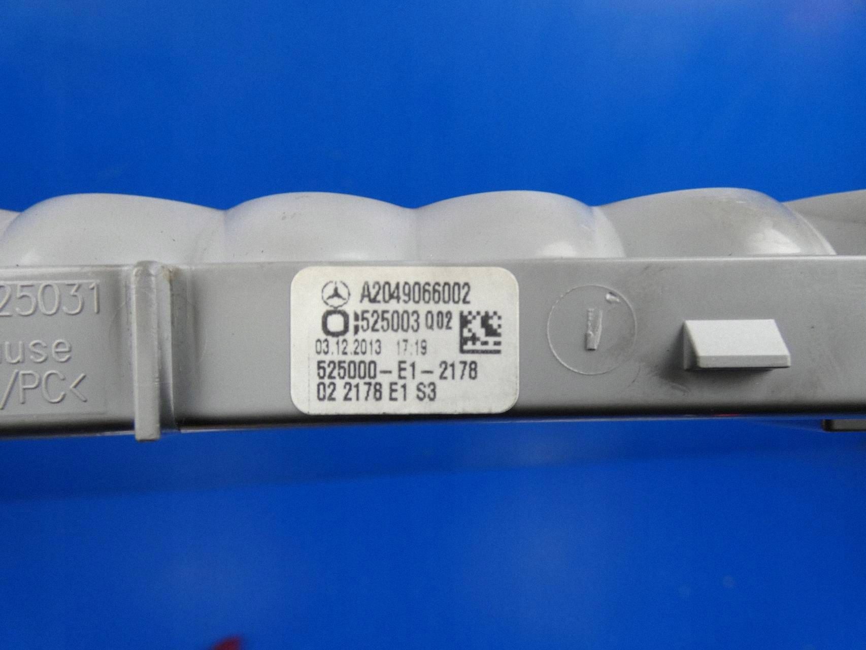 MERCEDES CLA W117 TRZECIE light STOP STOPU