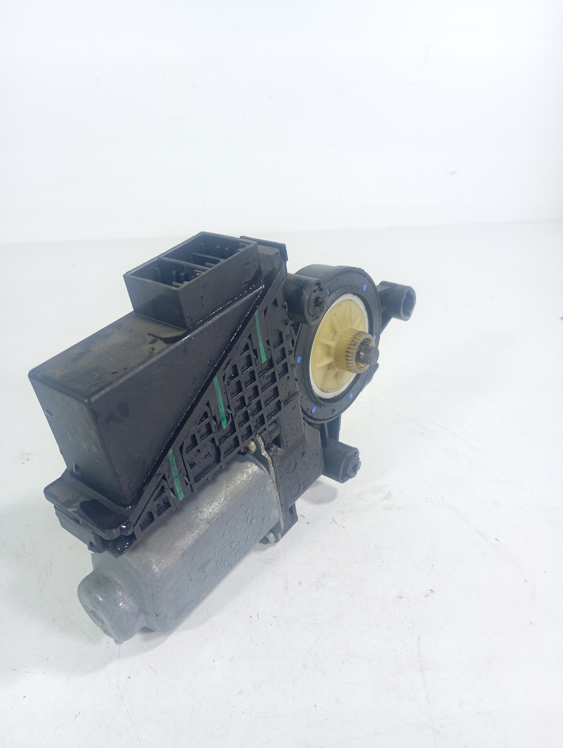 Skoda Fabia 1 and 99-08 engine mini motor windows right front OE 6Y1959802