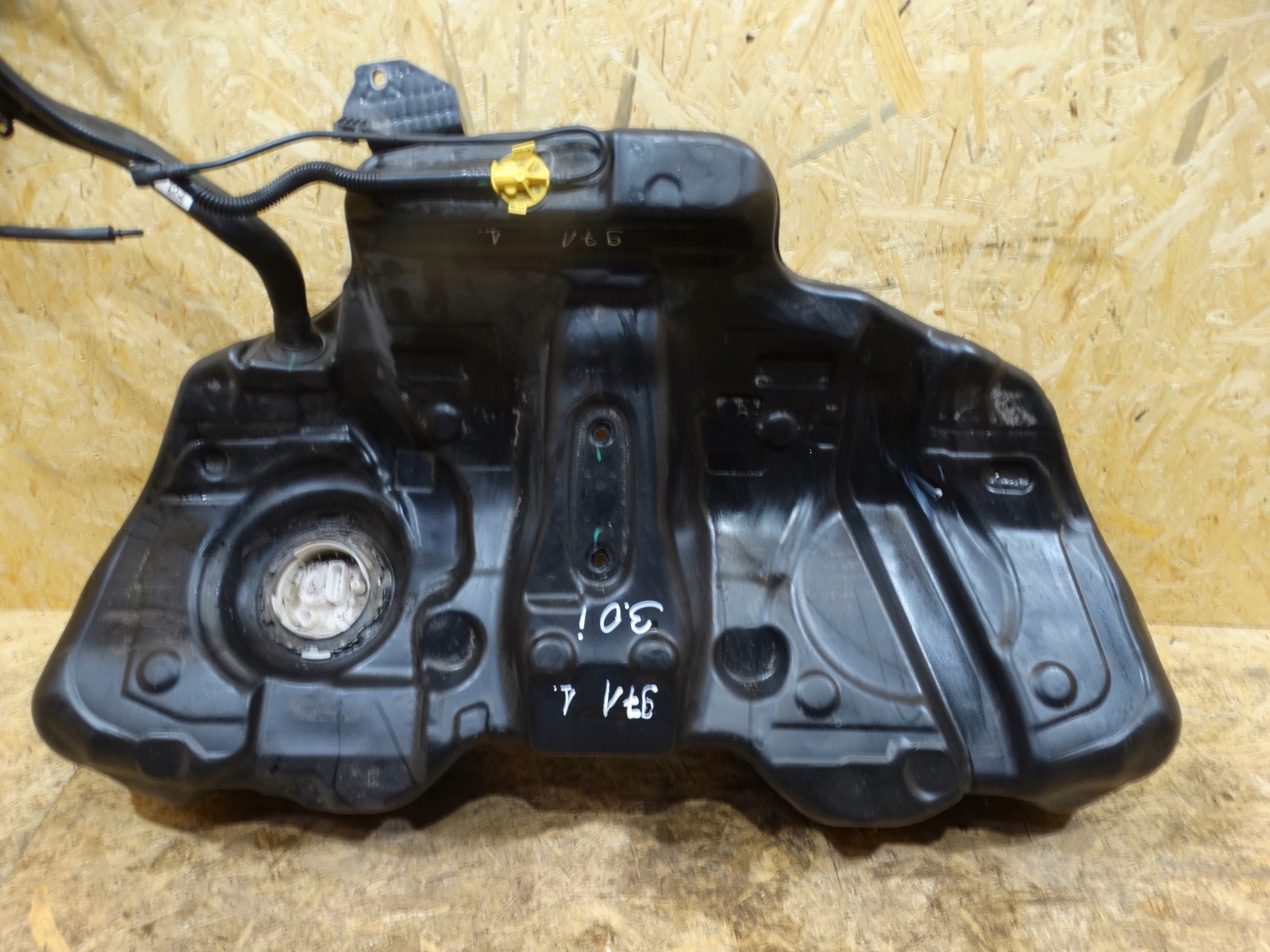 IDEALNY tank PORSCHE PANAMERA 971 1