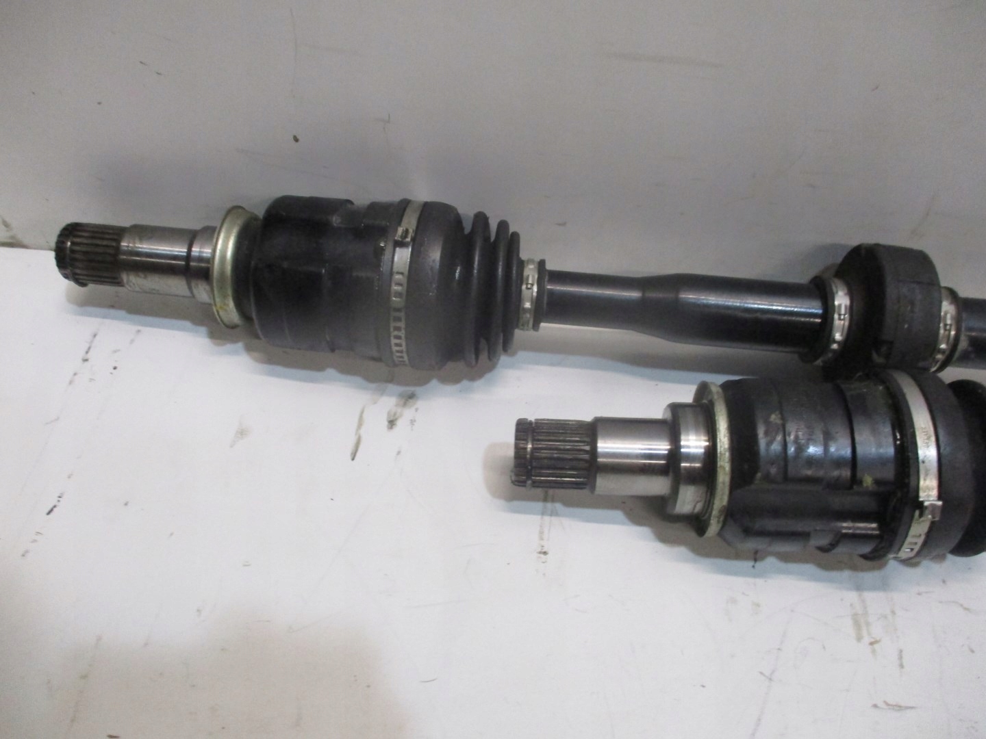 semi-axis right TOYOTA AURIS II 1,8i HYBRID