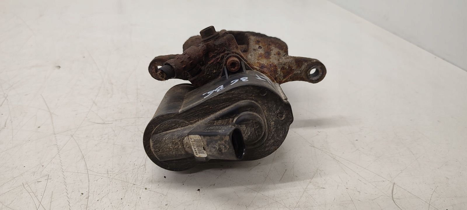 caliper rear part rear left VW Passat B6 2,0 TDI CR
