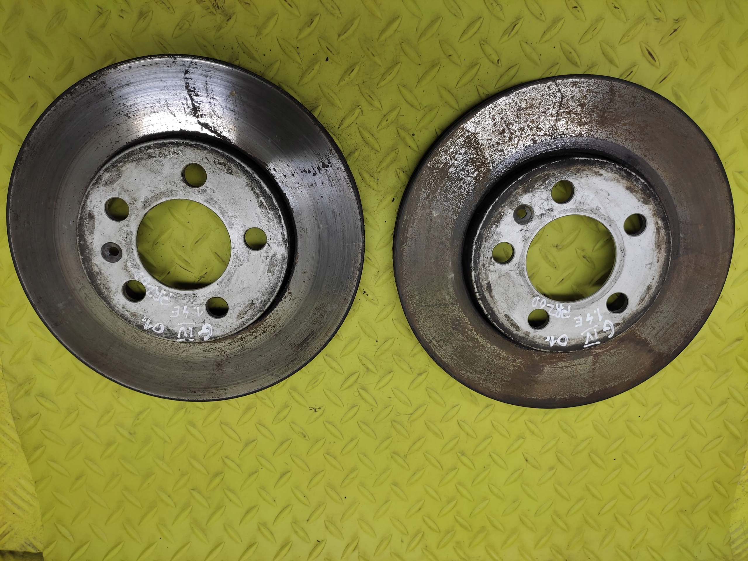 VW GOLF IV 1.4 discs brake front