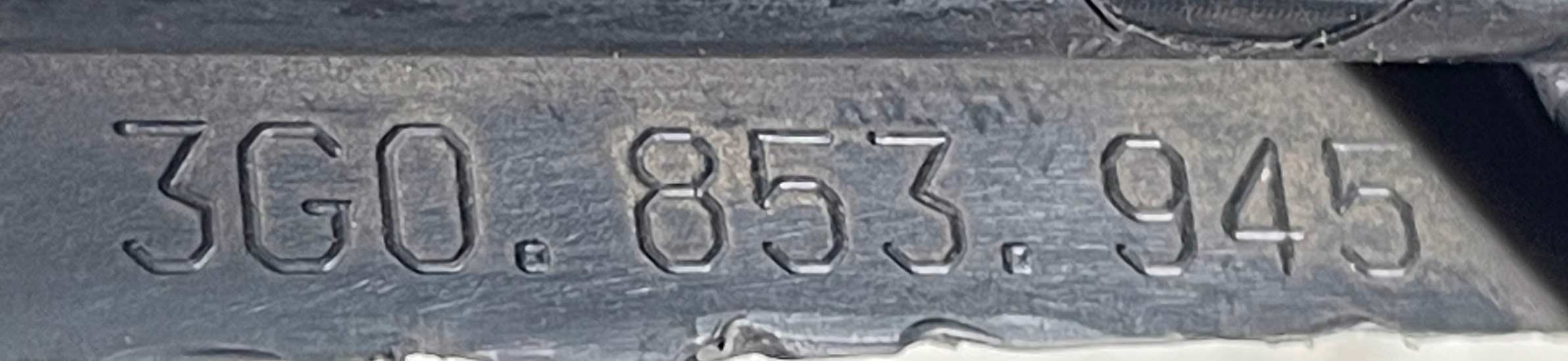 support holder mouldings PROGOWEJ left VW PASSAT B8 3G0853945