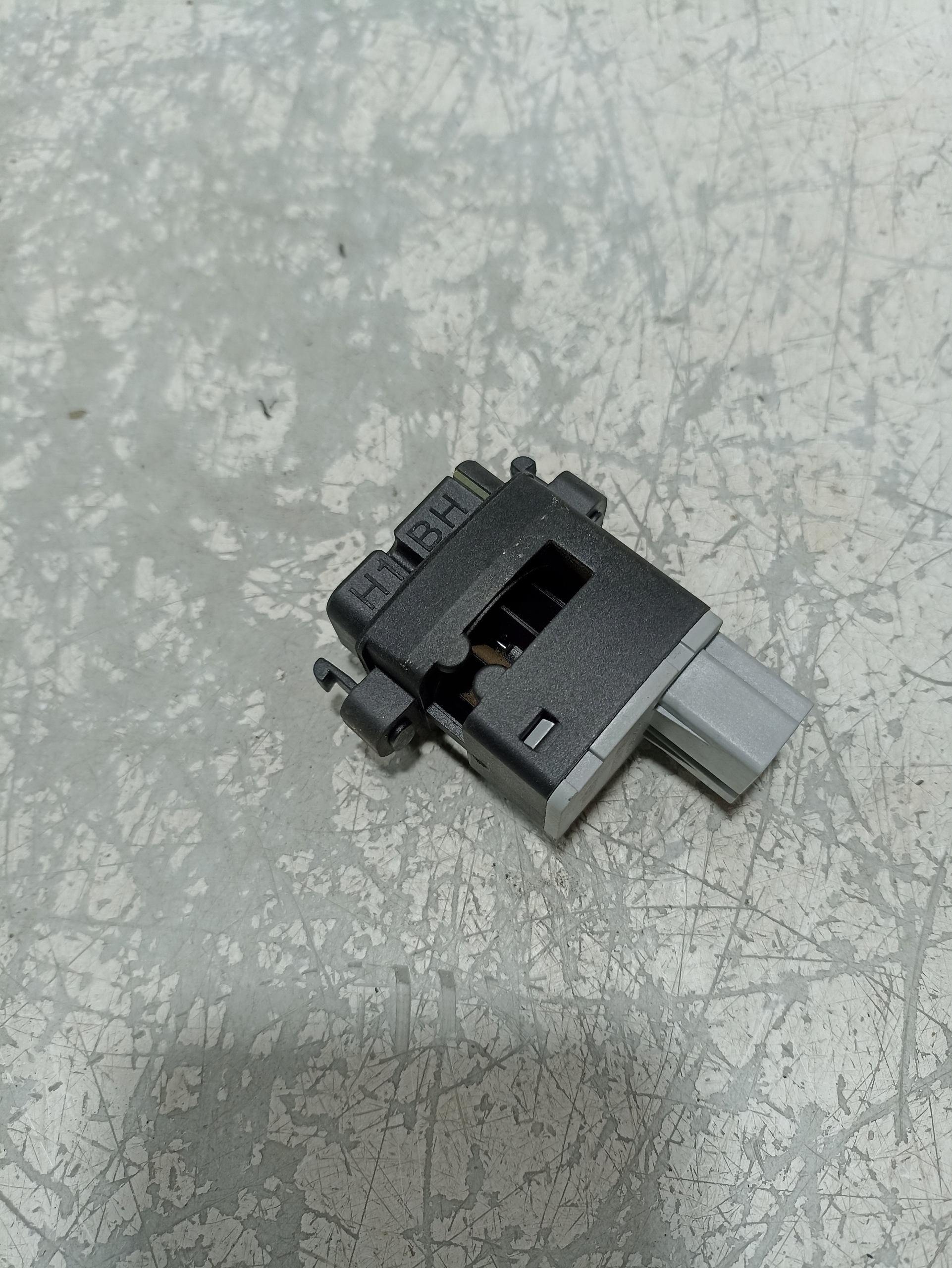 FORD FIESTA MK8 CZUJNIK TEMPERATURY WEWNĘTRZNEJ H1BH-19T562-A