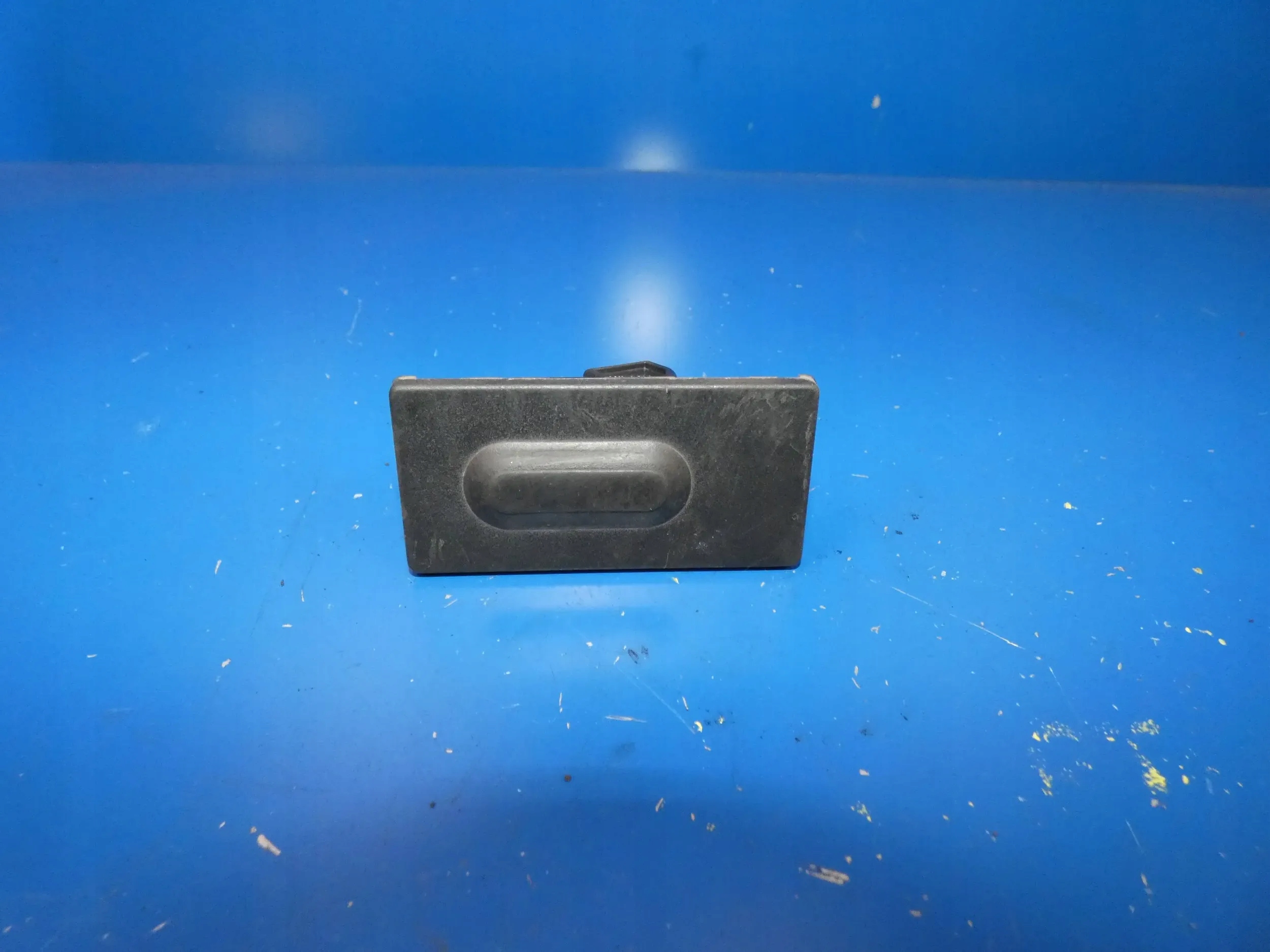 Mazda 3 III BM 13- button MIKROSTYK bonnet boot