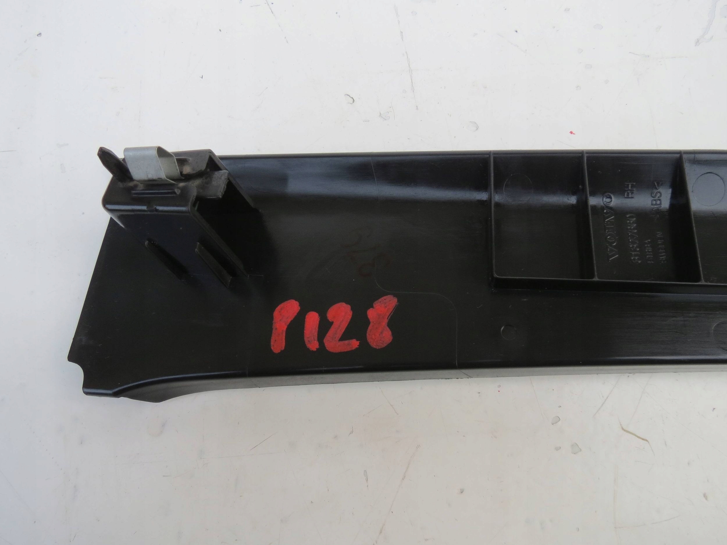 cover spoiler right VOLVO S90 2.0 V90 31377660