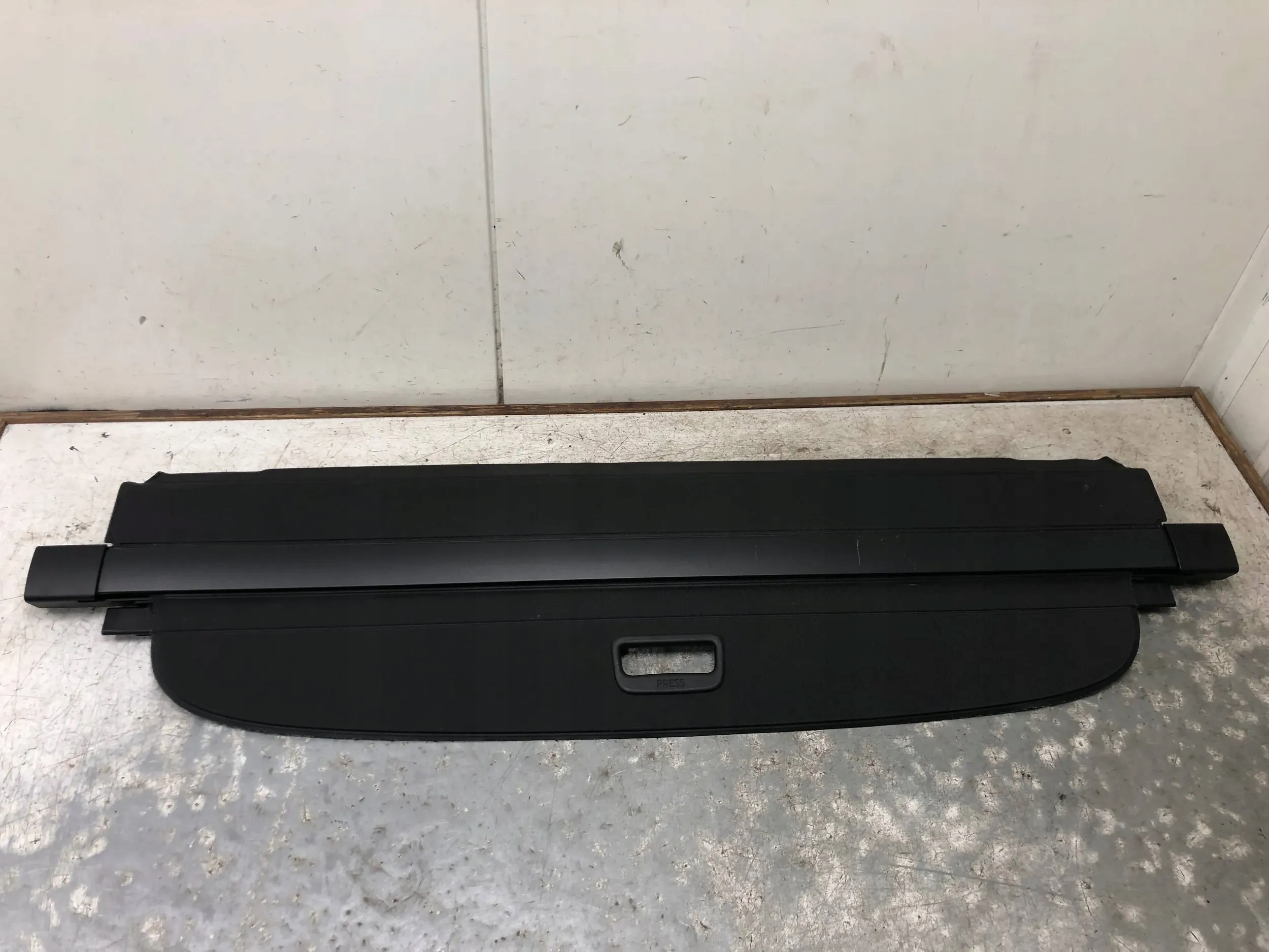 SKODA OCTAVIA III KOMBI VRS blinds boot 5E9867871B
