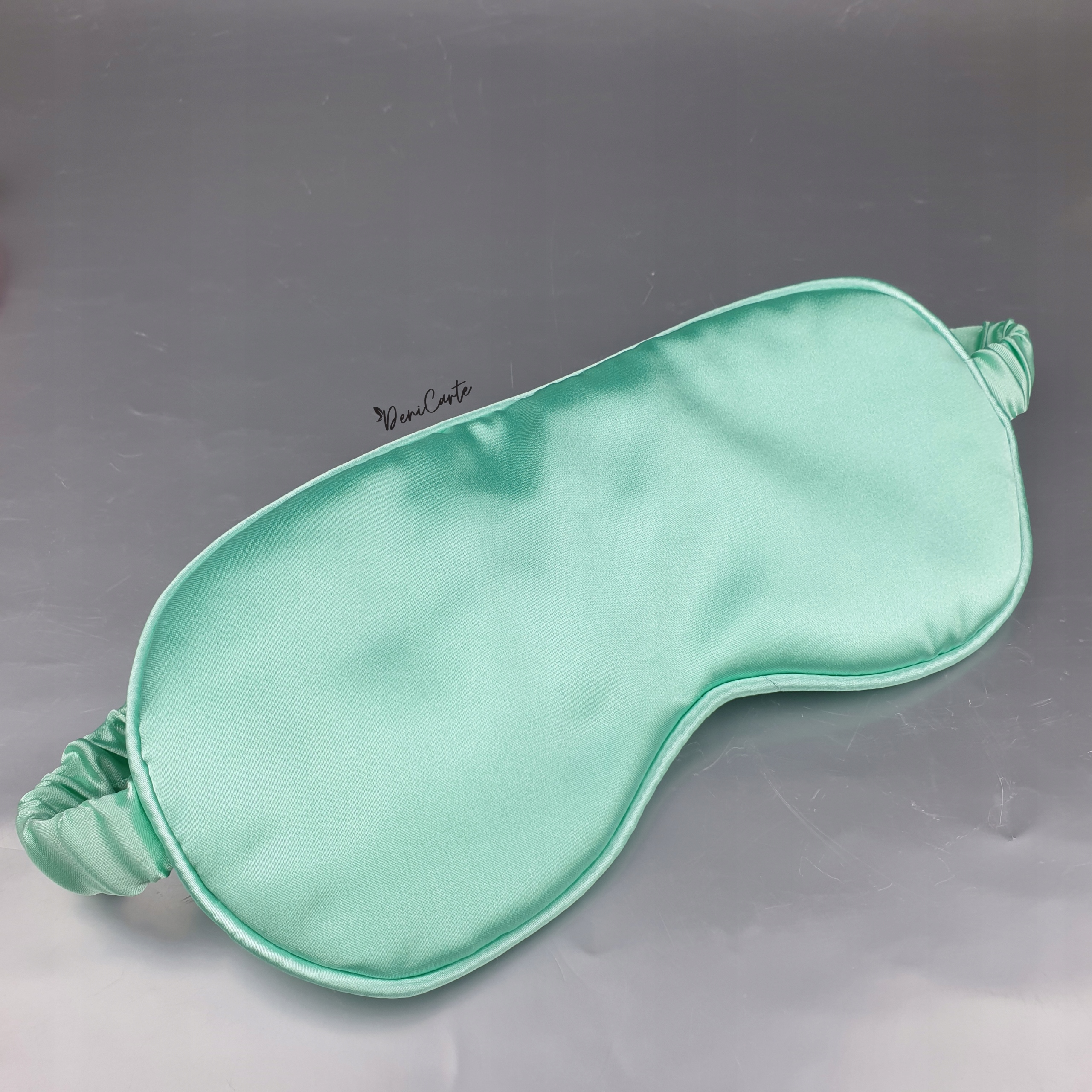 SATYNOWA MIĘKKA OPASKA NA OCZY MASKA DO SPANIA ZACIEMNIAJĄCA Marka Deni Carte