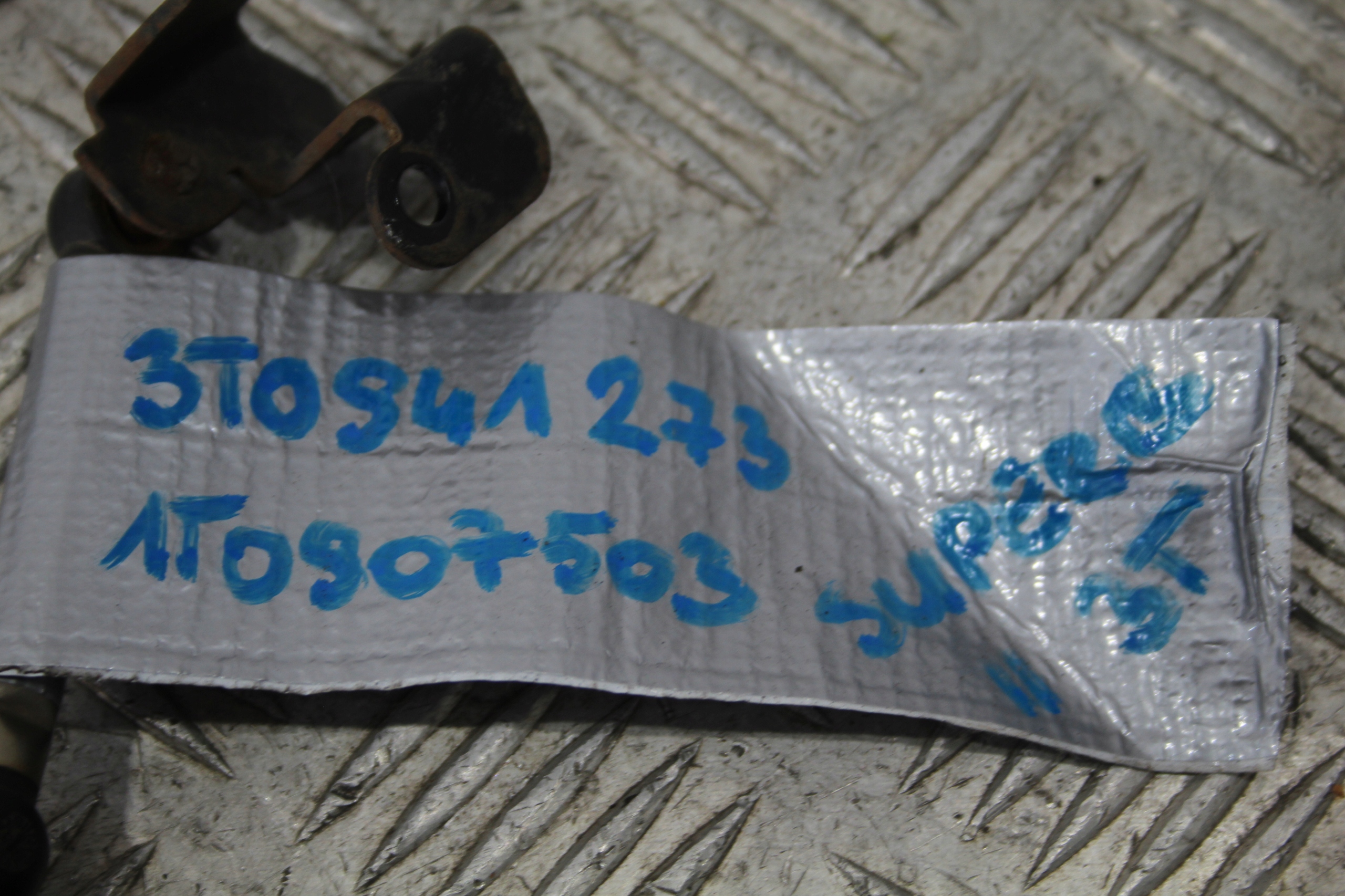 SENSOR POZIOMOWANIA SKODA SUPERB II 2 3T0 3T5