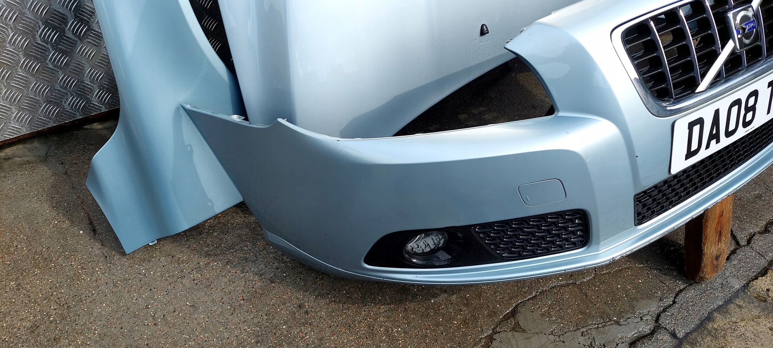 bumper front VOLVO V70 S80 07-13 LAK: 477-46