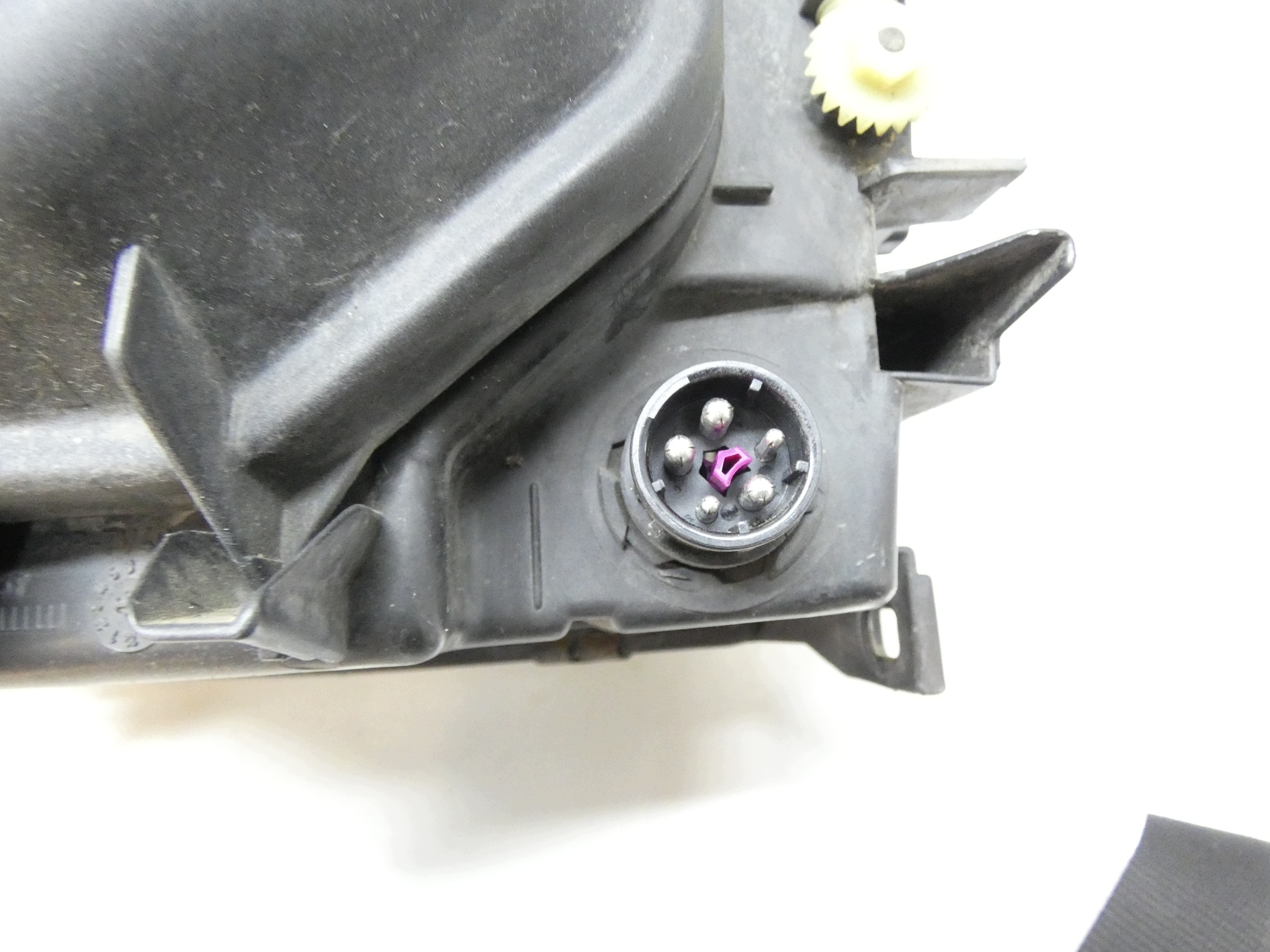 feu droit avant AUDI A4 B5 95-99 8D0941004E complète original
