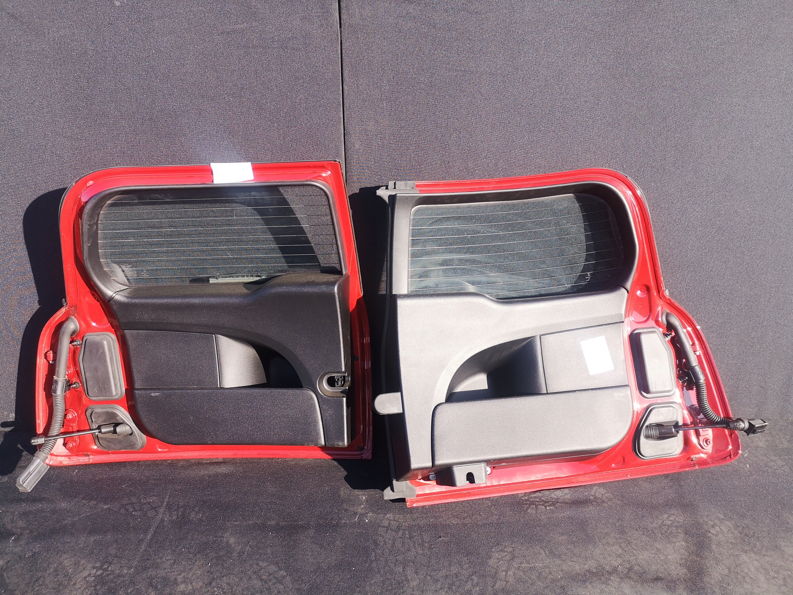 KLAPA DRZWI ZDERZAK TYŁ MINI CLUBMAN F54 KOLOR B83 Typ samochodu Samochody osobowe