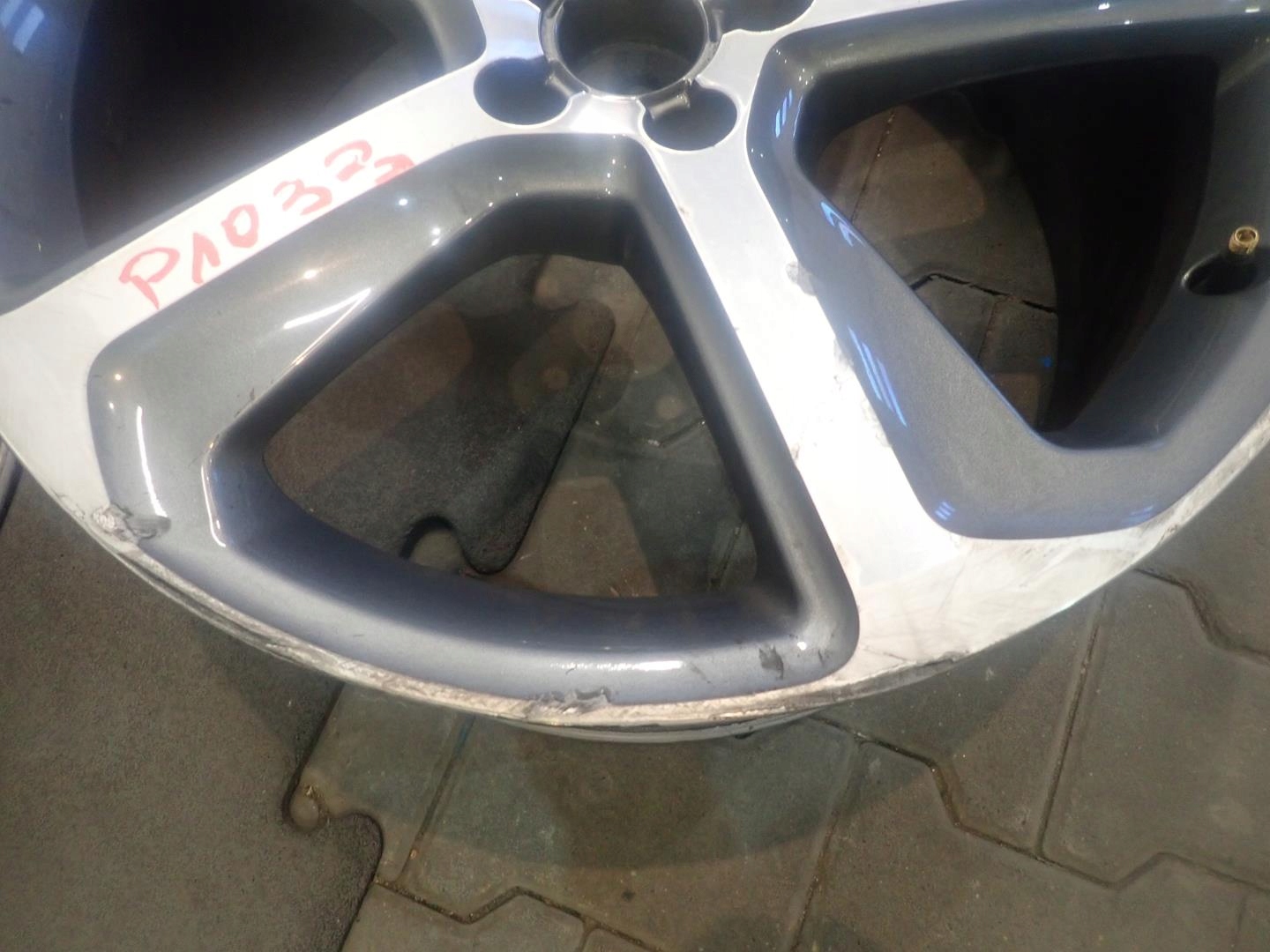 disk disk AUDI 5x112 ET33 8,5J 20" 8R0