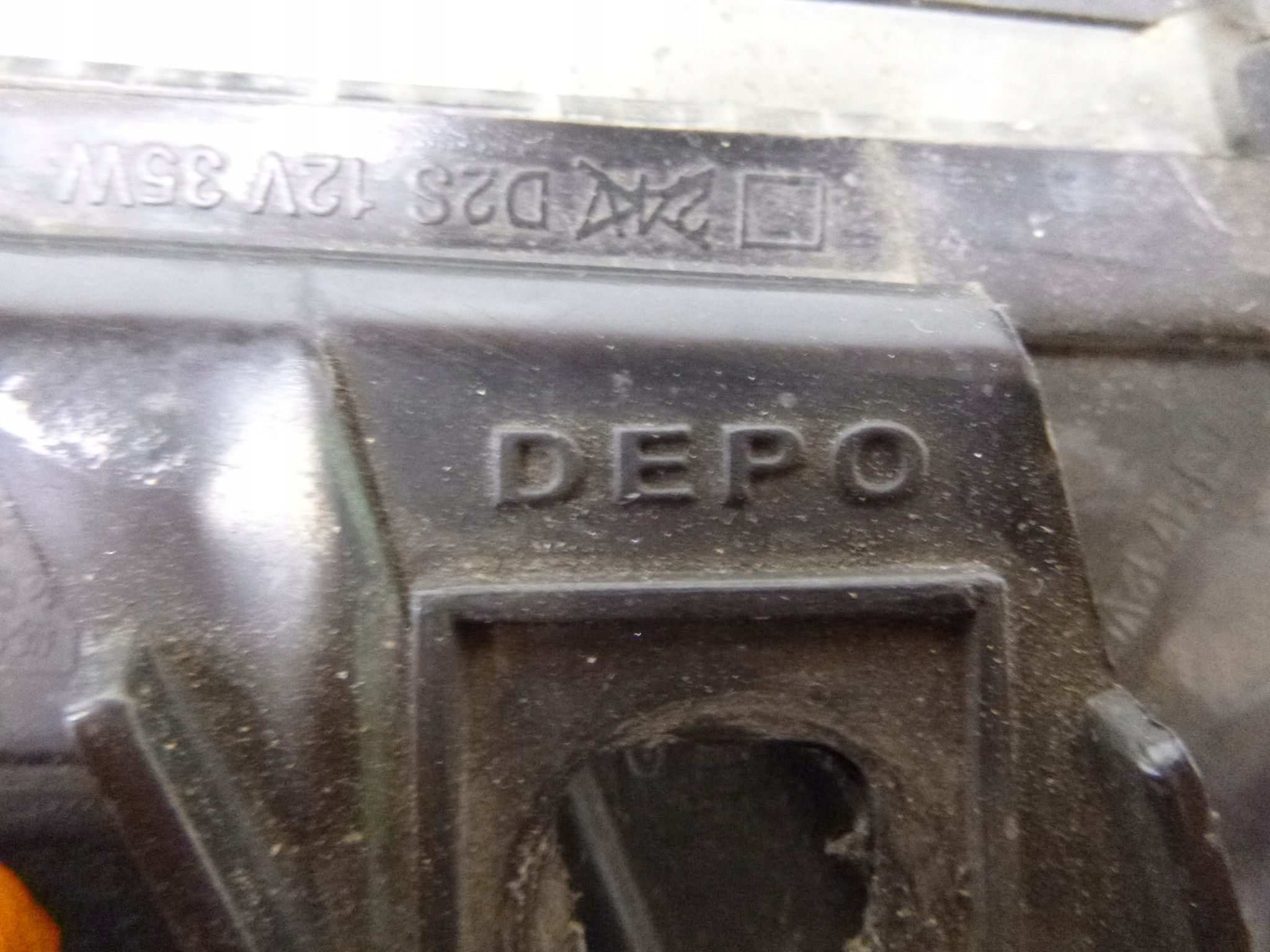 light front right Audi A6 C5 2000r. Depo