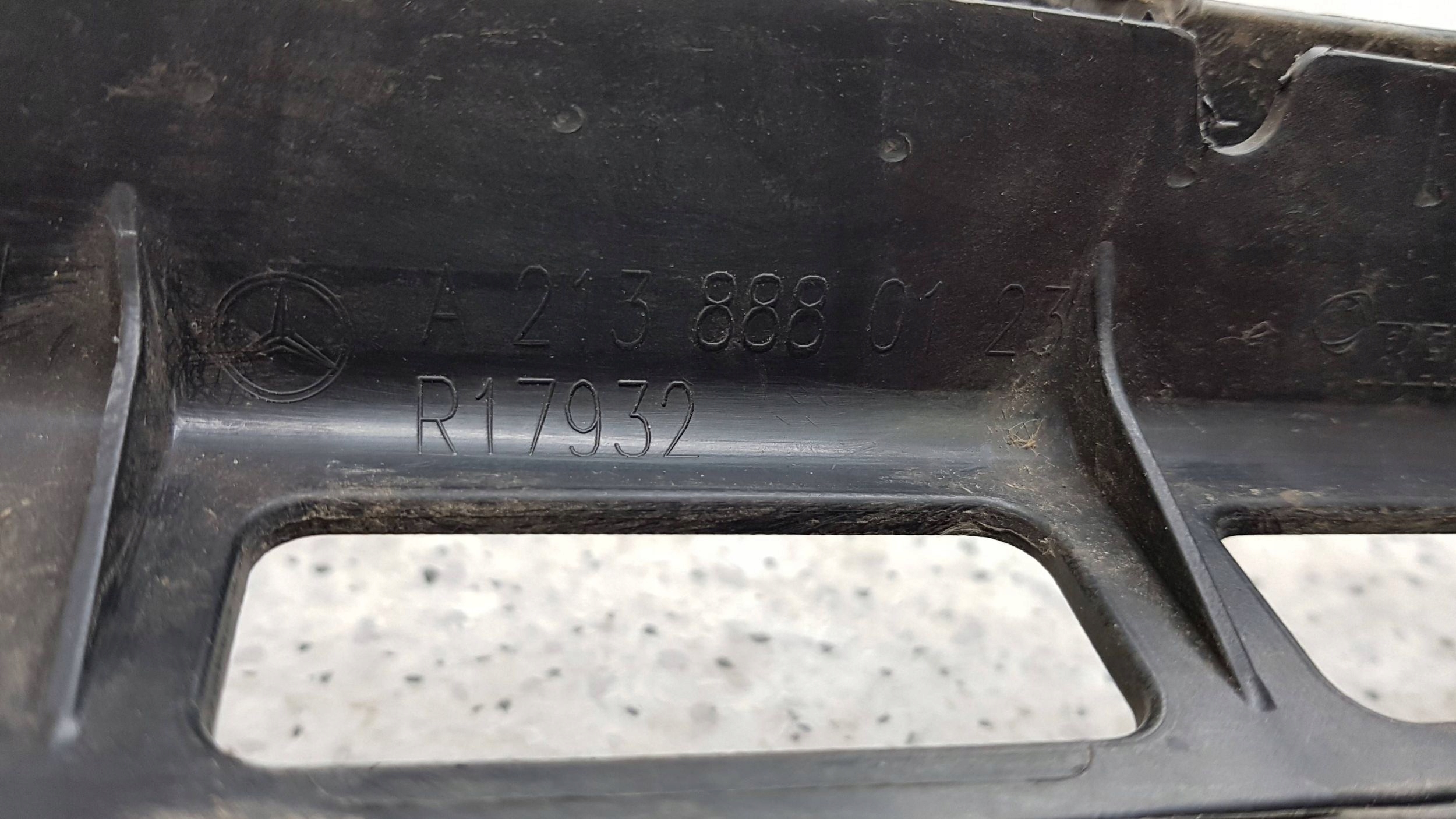 MERCEDES E KLASA W213 2016 - Grill Grill A2138880123