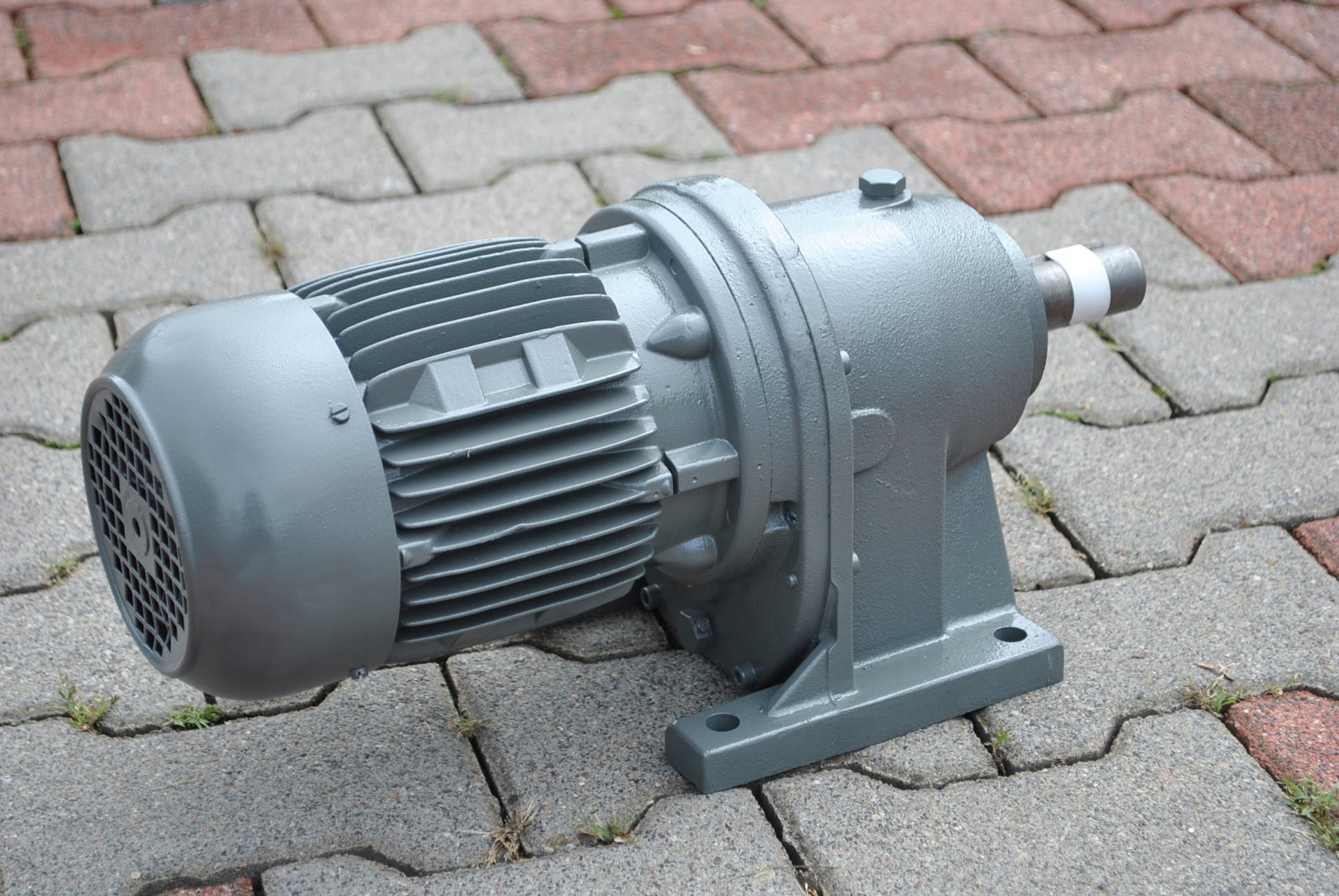 Motoreduktor 0.75kw. 51obr./min. Cebeha Kod producenta 10060183.21