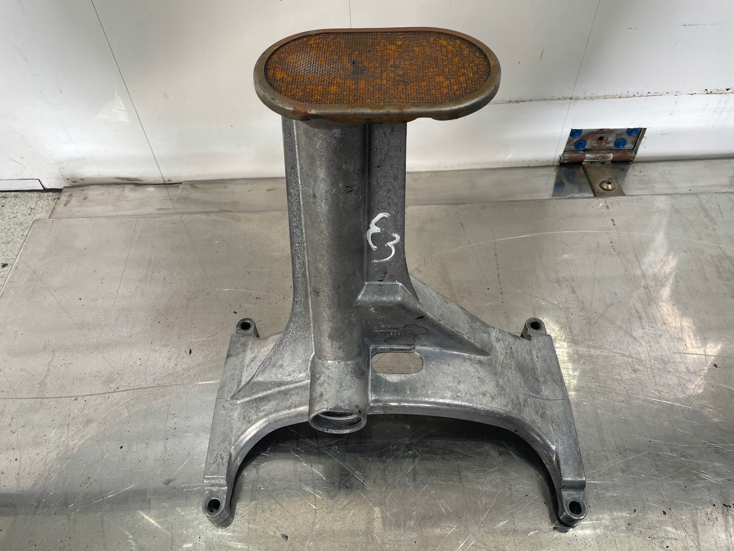 1402980 - Дракон Ссавець Масла Scania