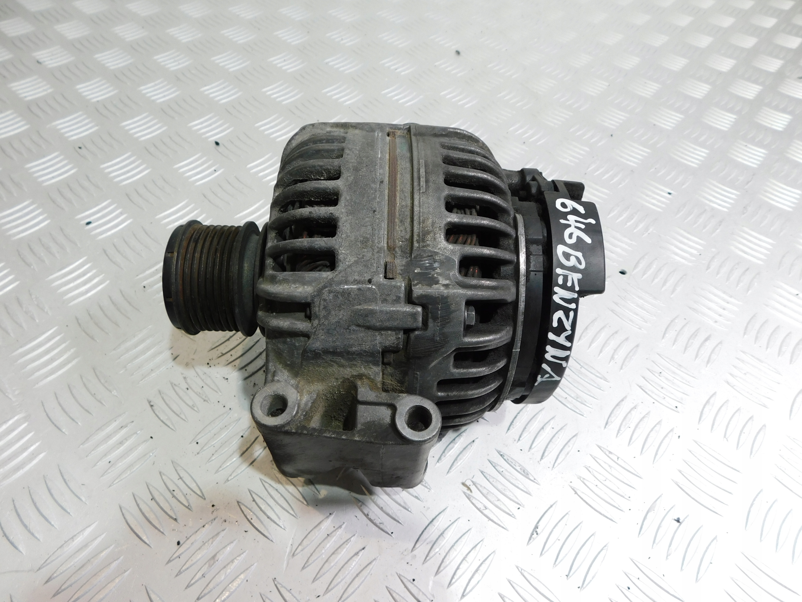 Mercedes Sprinter 906 1.8 Benzin alternator Original 06-14r