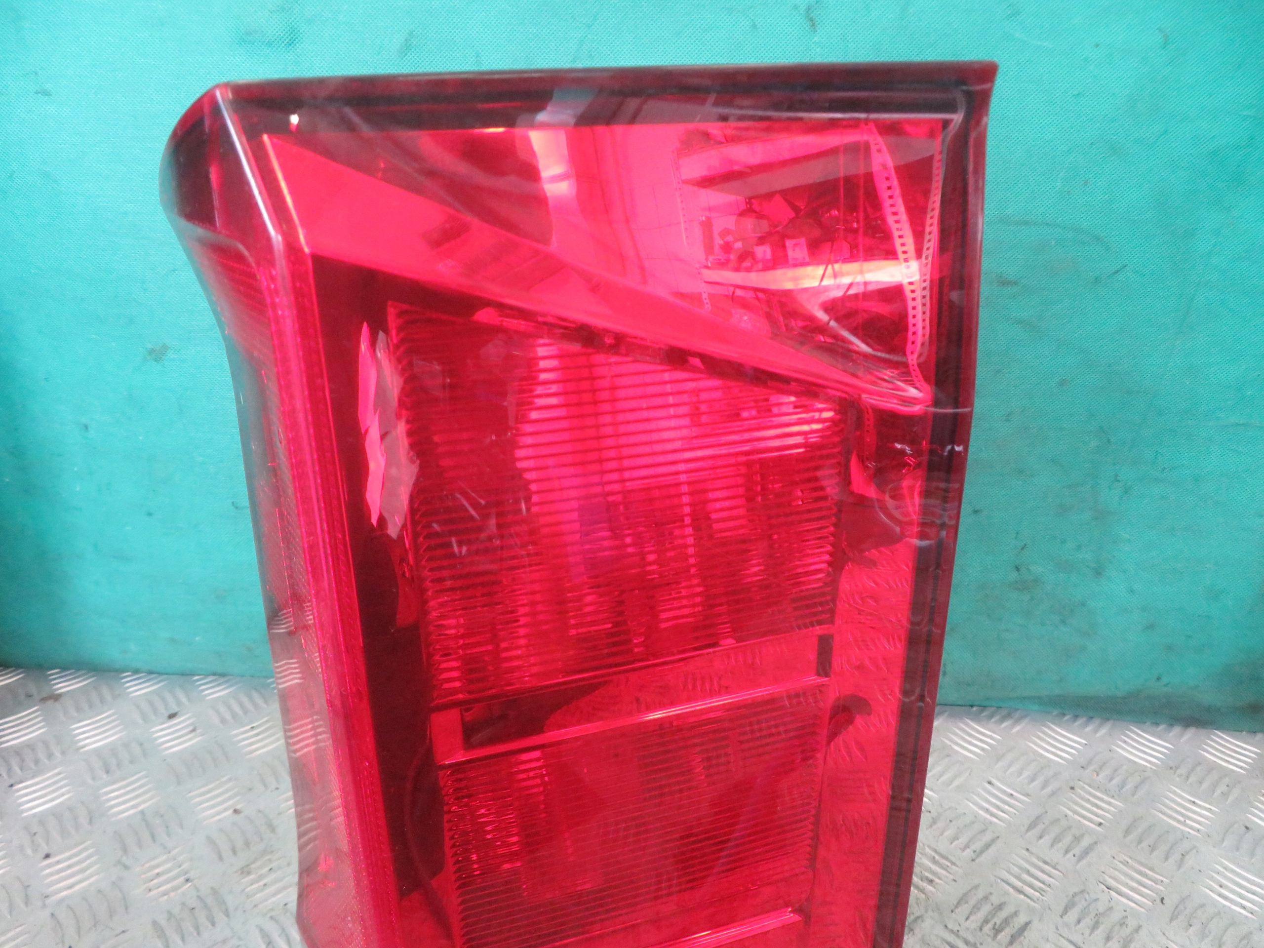 light right rear part VW CRAFTER 19R 7C0.945.096.J