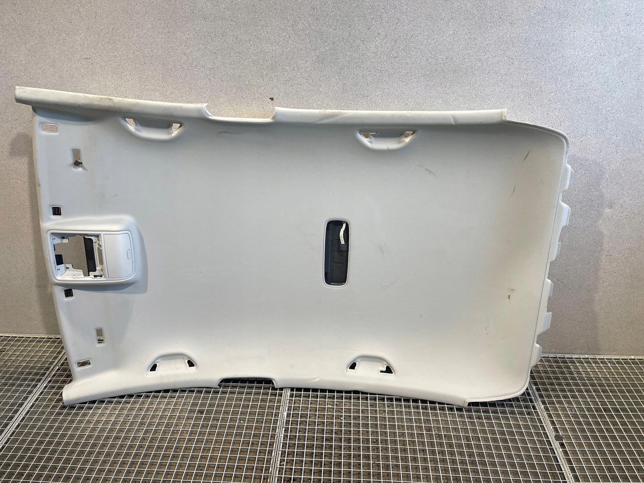 VW GOLF PLUS V VI PODSUFITKA ORYGINAŁ ŁADNA 5M0867501AF